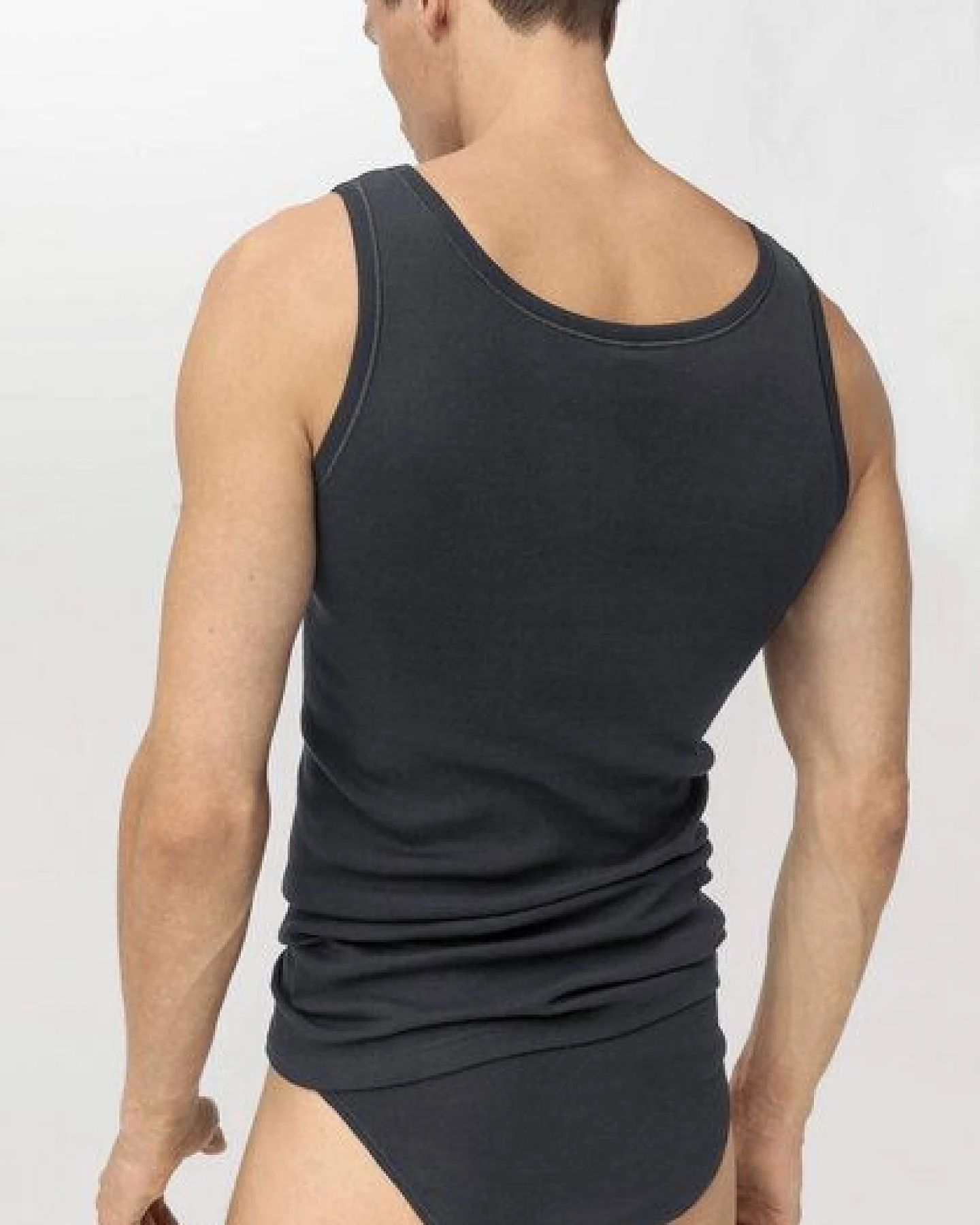 hessnatur Athletic Shirt Fitted 2er Pack PURE NATURE aus reiner Bio-Baumwolle – Ansicht 4