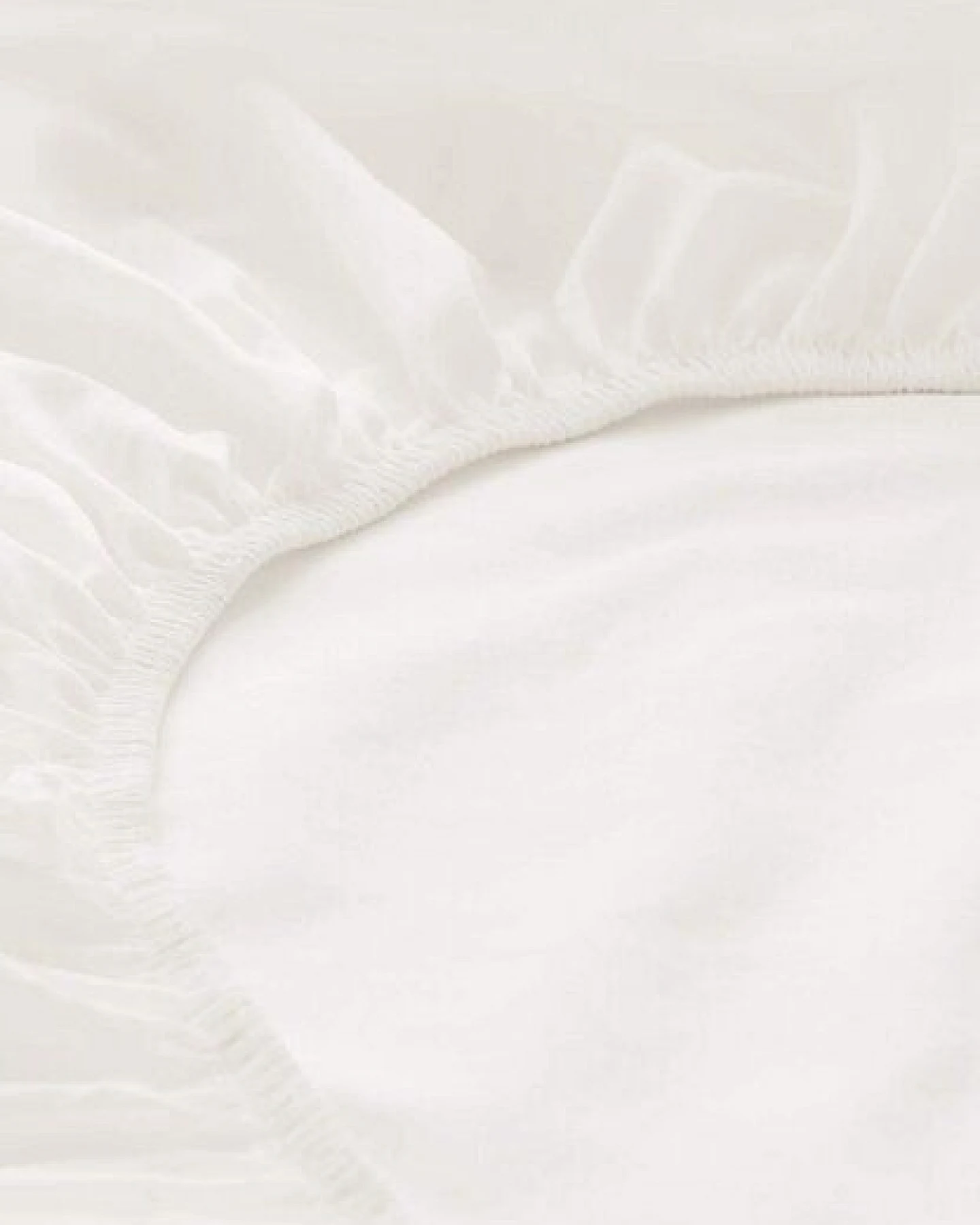 hessnatur Satin Spannbettlaken aus reiner Bio-Baumwolle – Ansicht 4