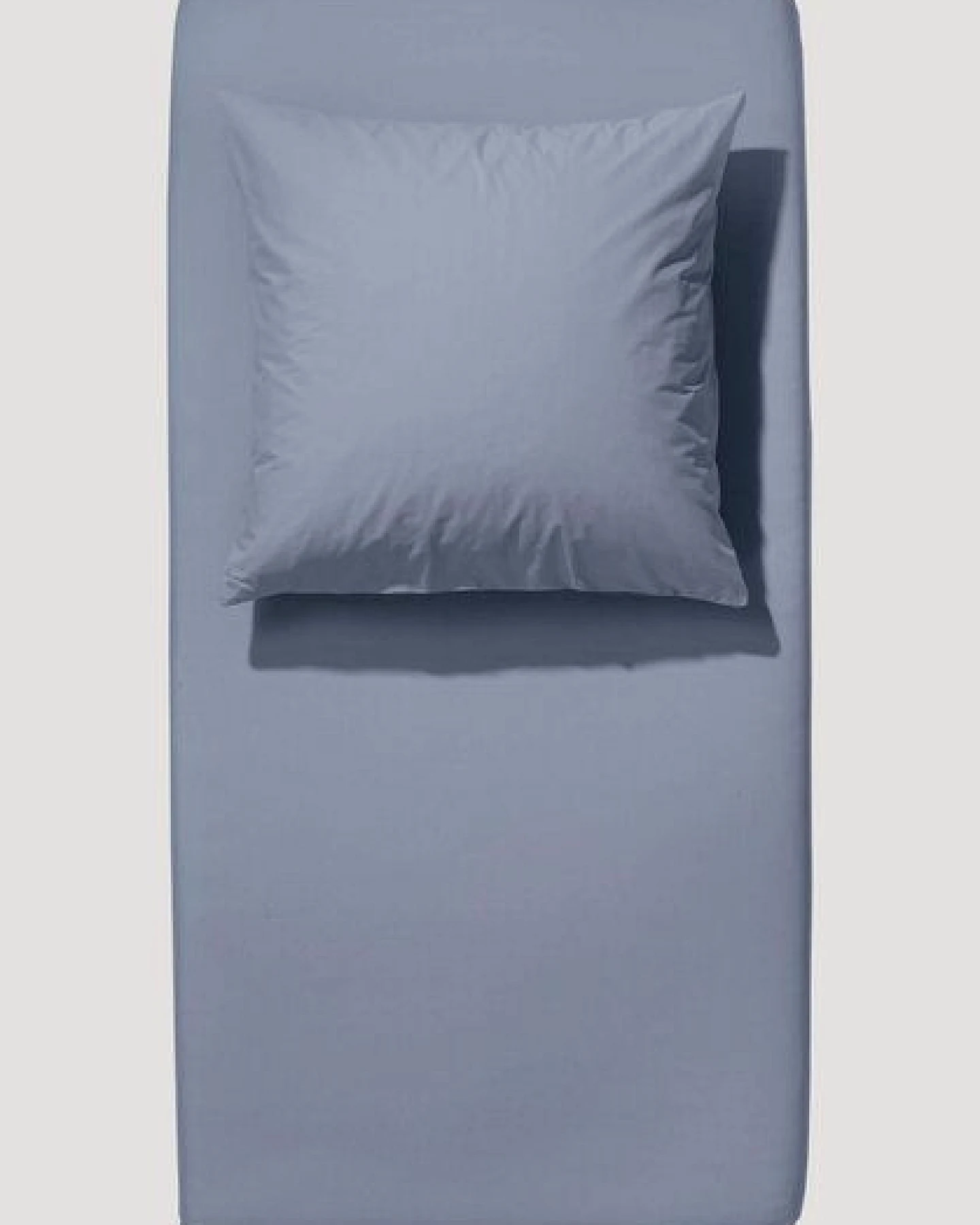 hessnatur Satin Spannbettlaken aus reiner Bio-Baumwolle – Ansicht 2