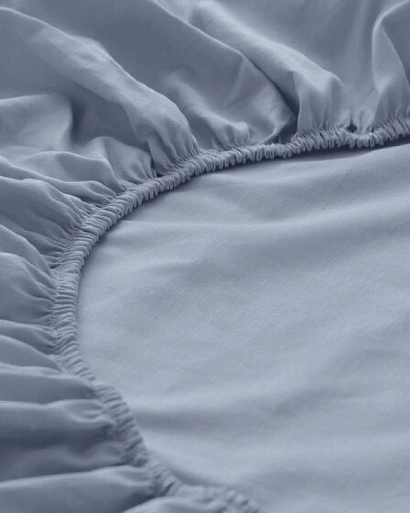 hessnatur Satin Spannbettlaken aus reiner Bio-Baumwolle – Ansicht 3