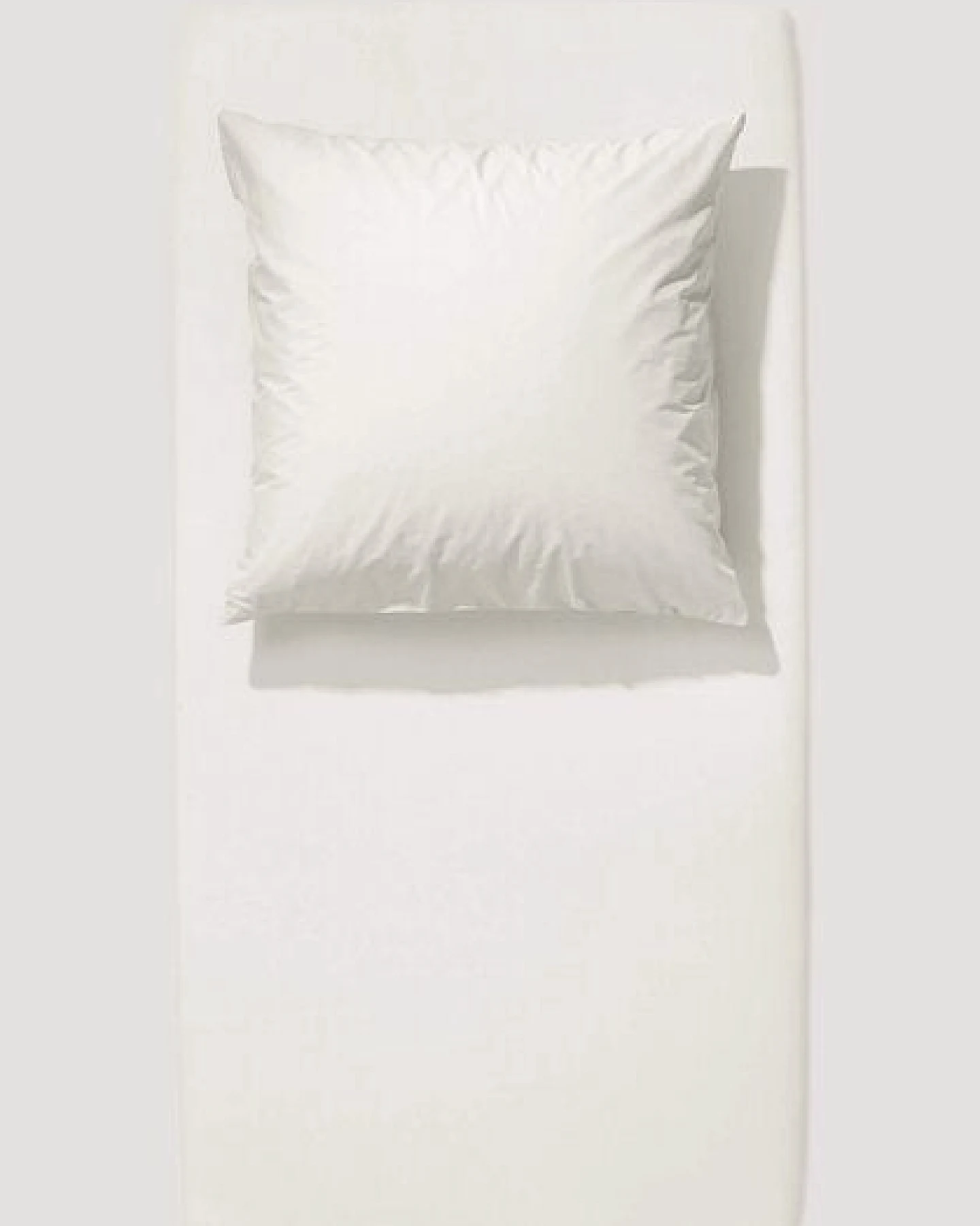 hessnatur Satin Spannbettlaken aus reiner Bio-Baumwolle – Ansicht 2
