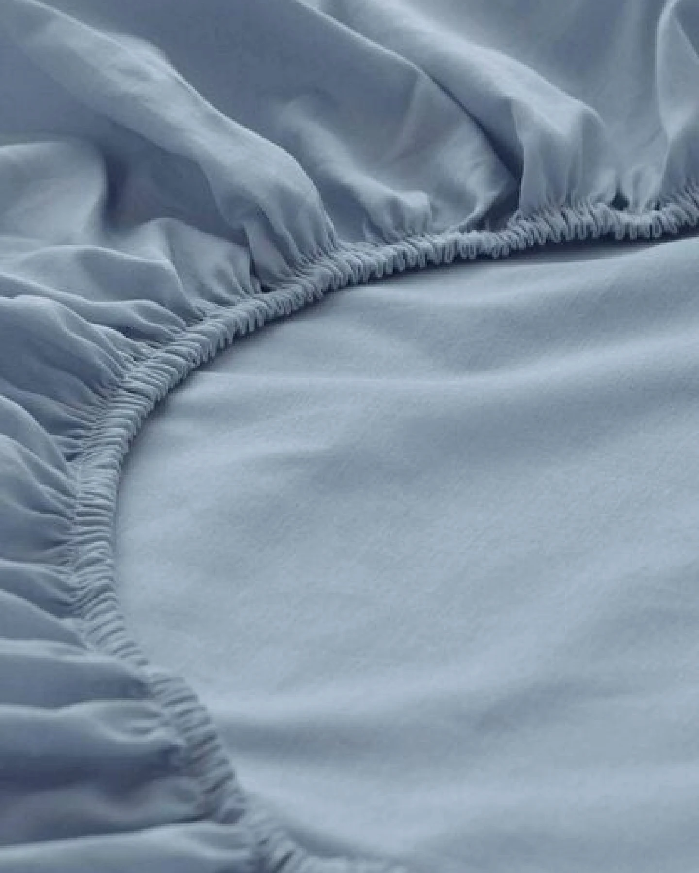 hessnatur Satin Spannbettlaken aus reiner Bio-Baumwolle – Ansicht 4