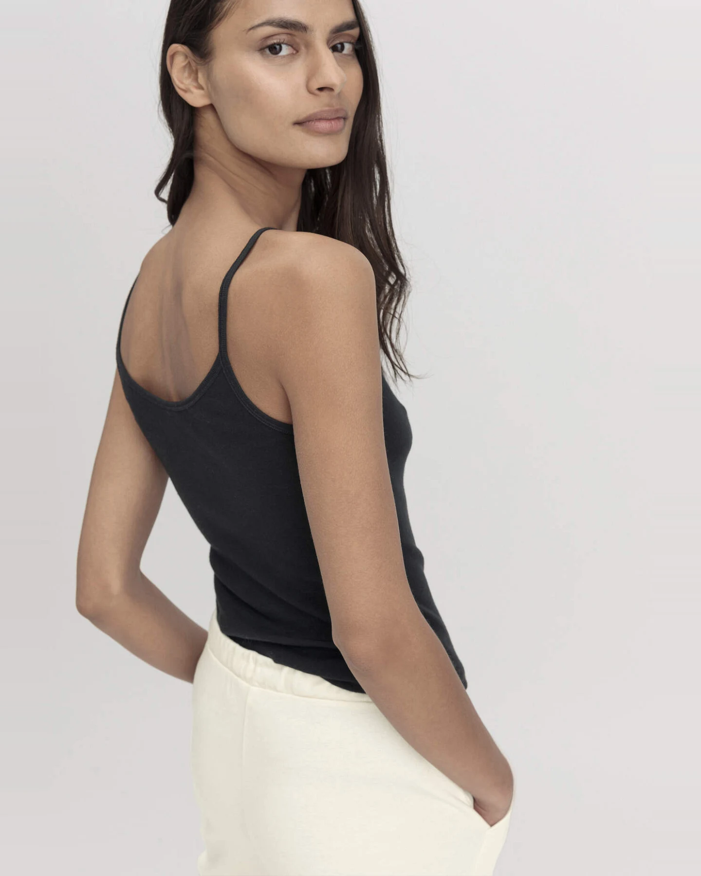 hessnatur Damen Spaghetti-Top im 2er-Pack PURE COTTON aus Bio-Baumwolle - schwarz - Größe 40 – Ansicht 2