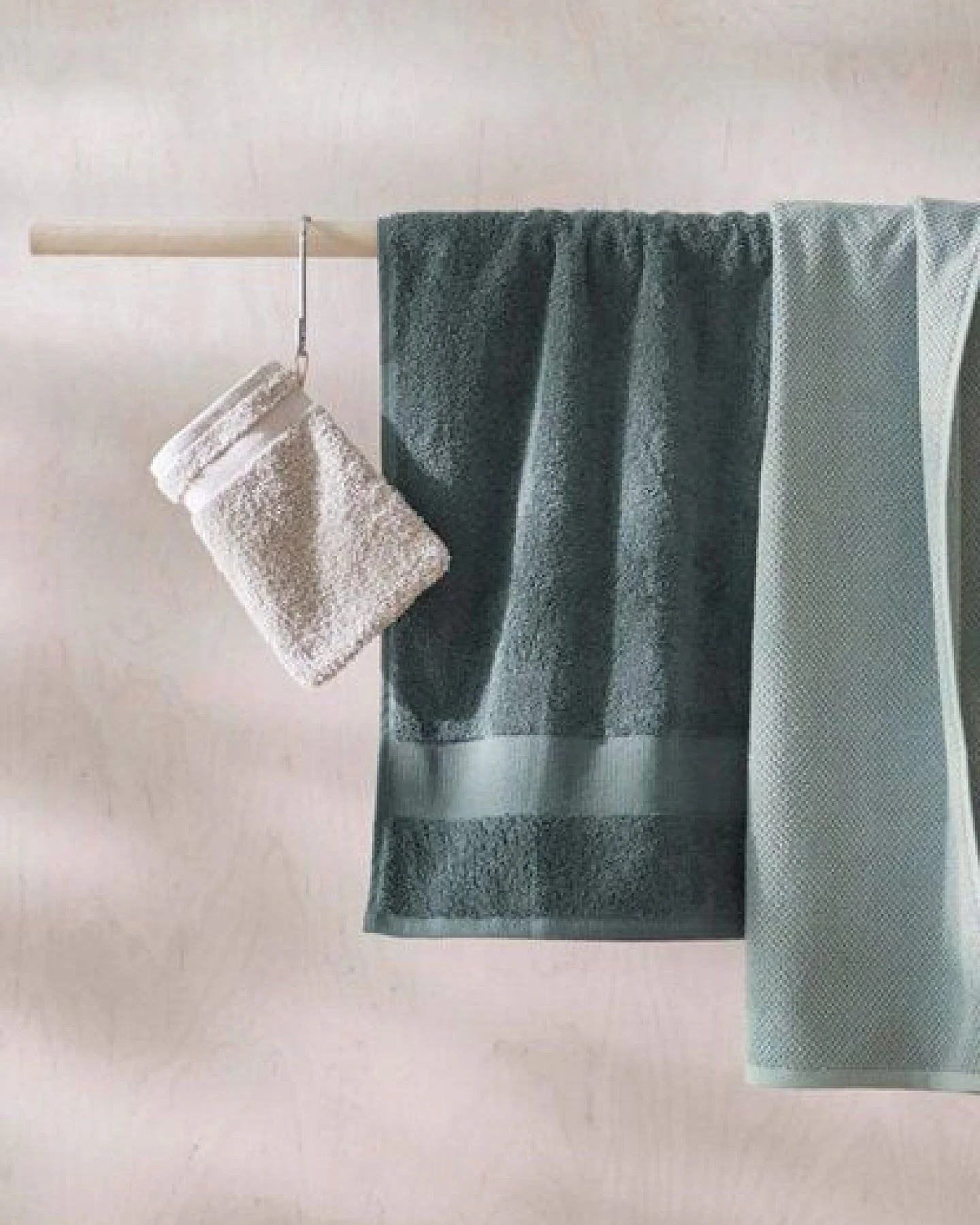 hessnatur Frottier Handtuch aus reiner Bio-Baumwolle – Ansicht 4