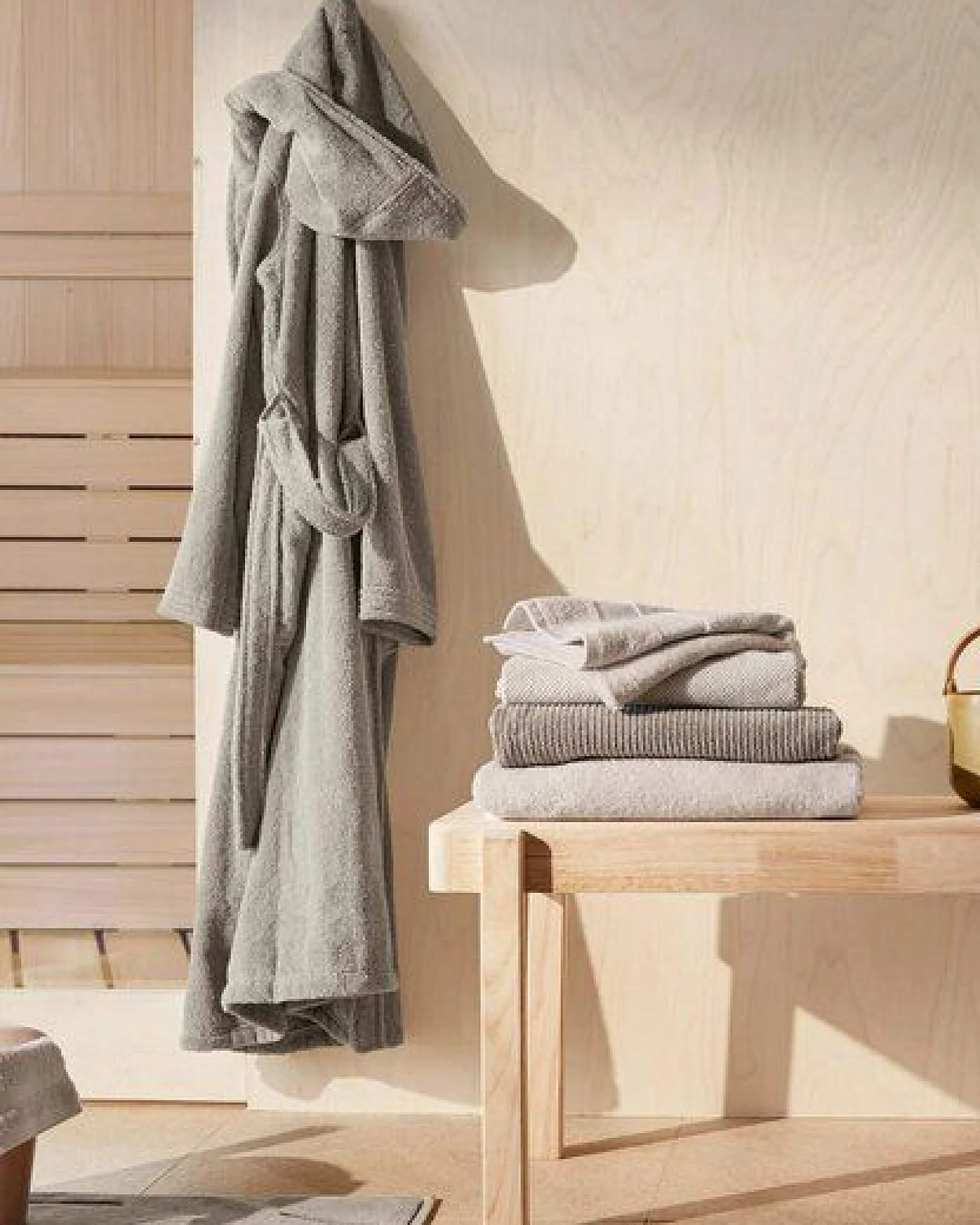 hessnatur Langer Bademantel Relaxed aus reiner Bio-Baumwolle – Ansicht 4