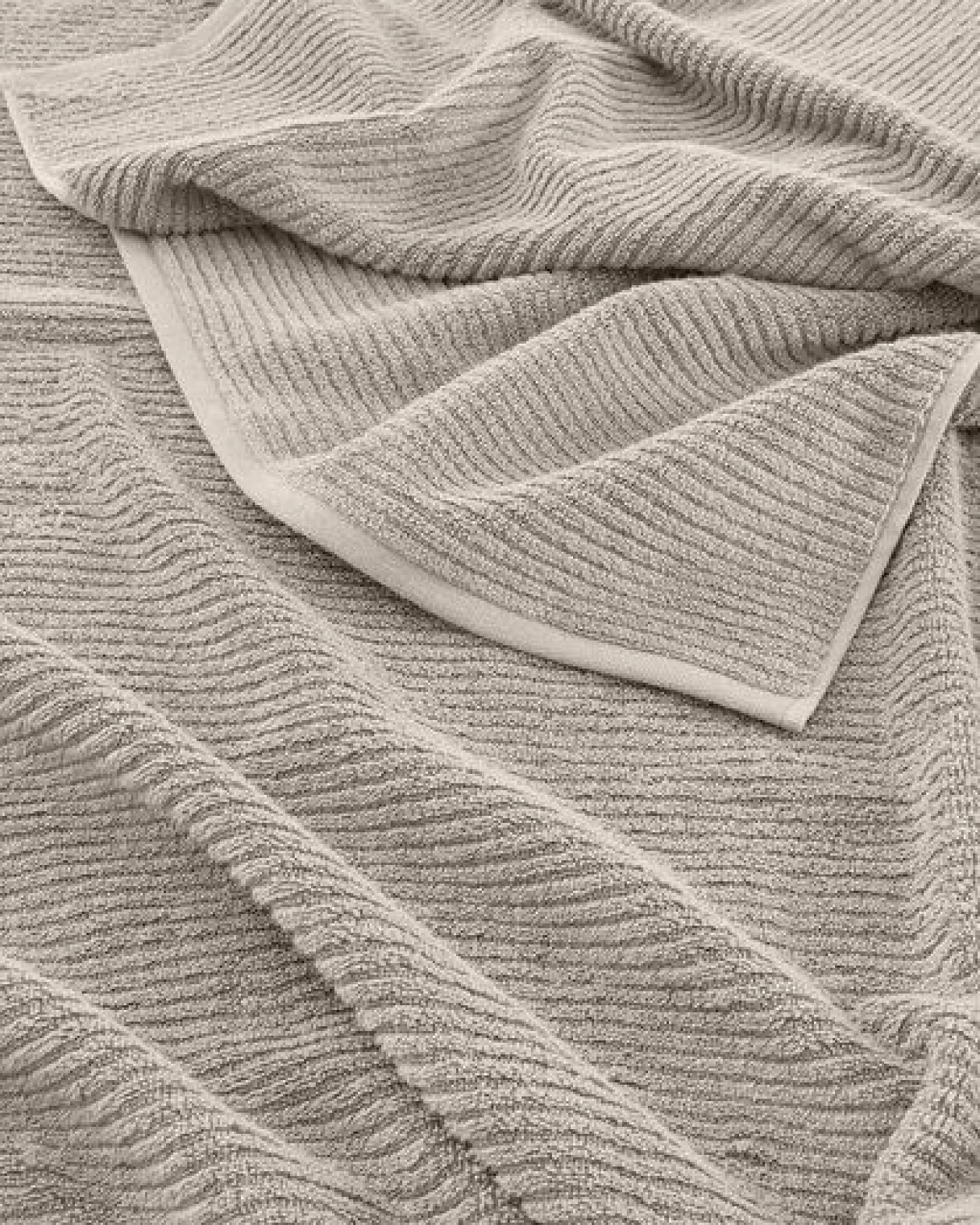 hessnatur Frottier Handtuch Rippstruktur aus reiner Bio-Baumwolle – Ansicht 4