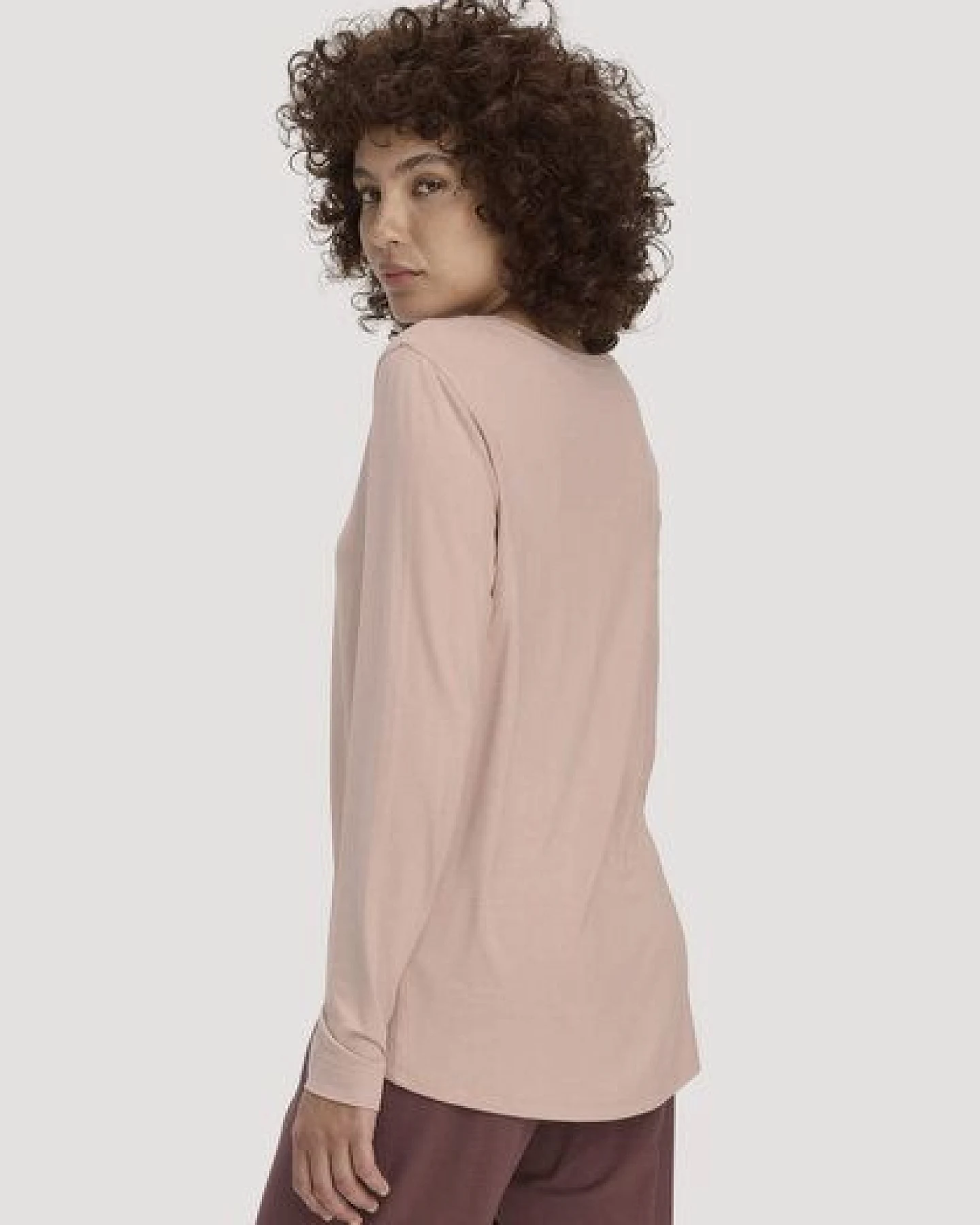 hessnatur Langarm Schlafshirt Regular PURE FLOW aus TENCEL Modal – Ansicht 4