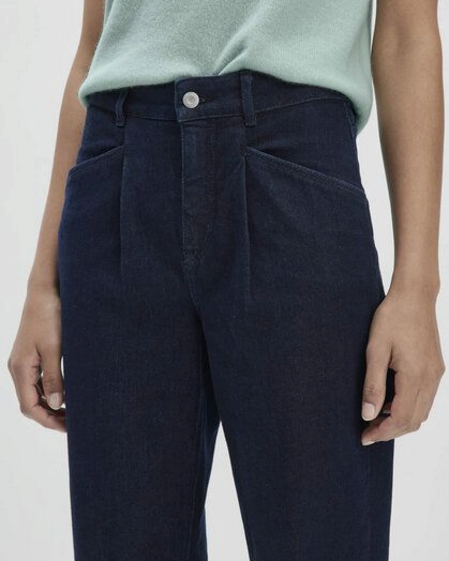 hessnatur Jeans Barrel Leg BETTER RECYCLING aus wertvollem Bio-Denim – Ansicht 2