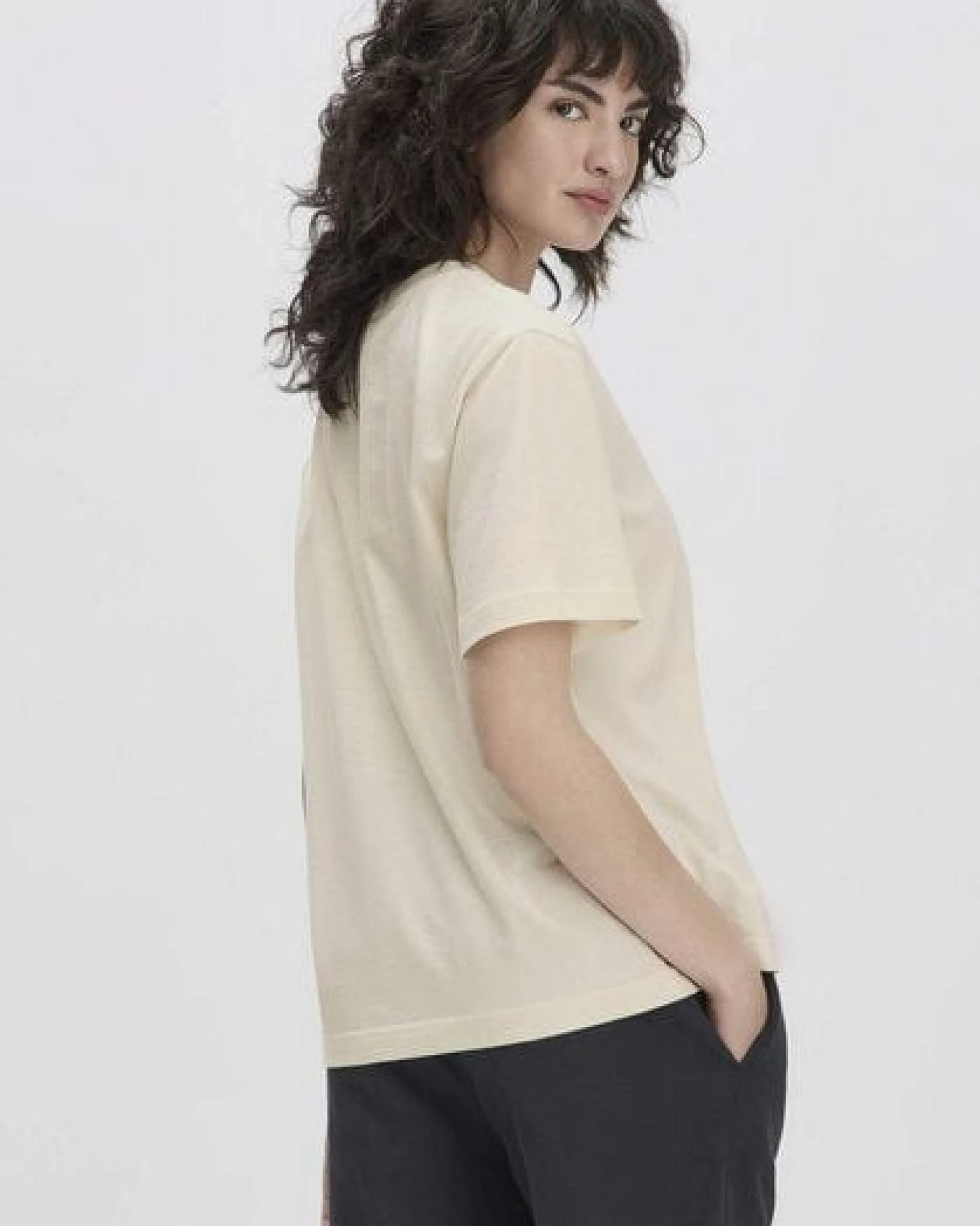 hessnatur Heavy Jersey T-Shirt Oversize aus reiner Bio-Baumwolle – Ansicht 2