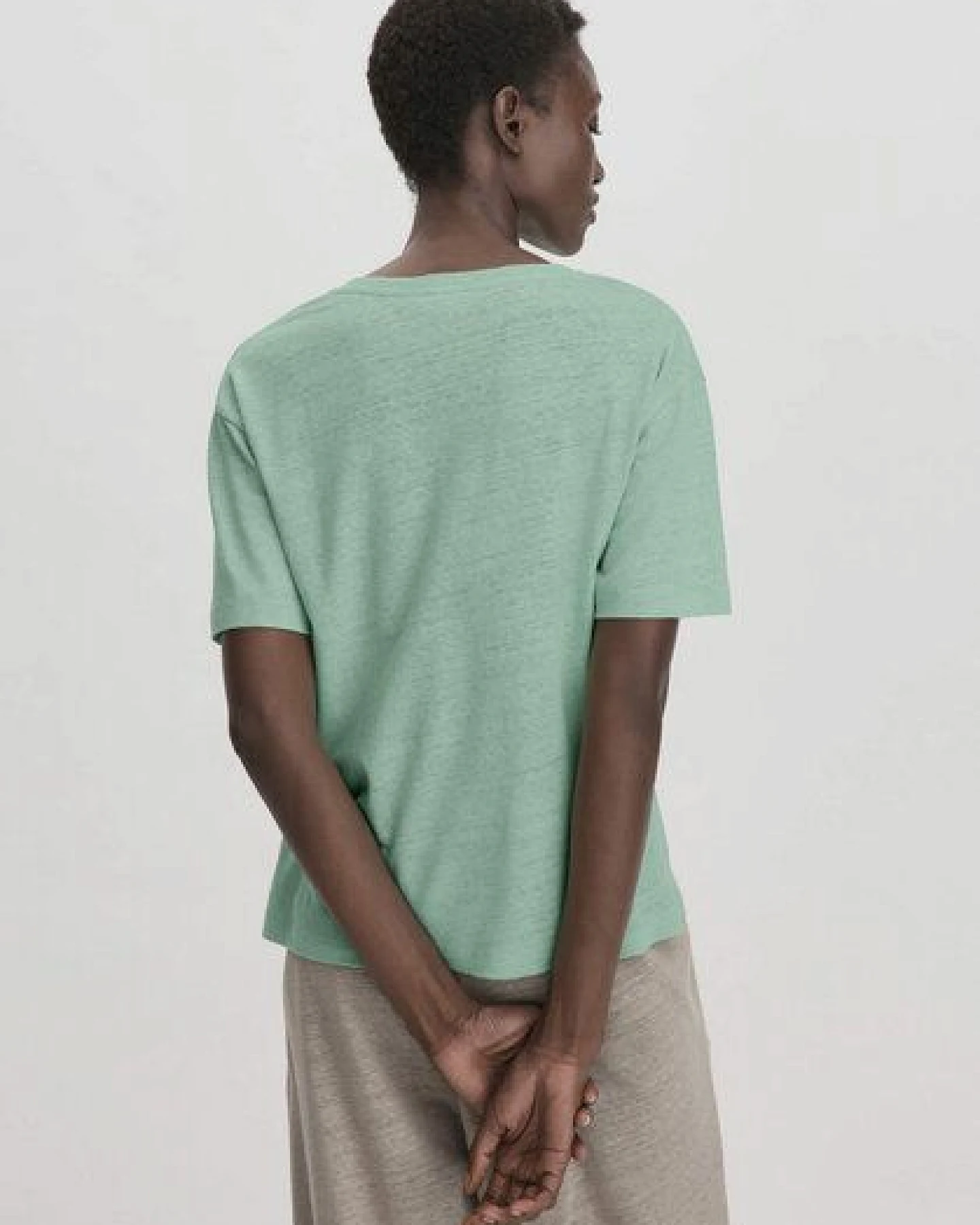 hessnatur T-Shirt Oversize aus Leinen mit reiner Bio-Baumwolle – Ansicht 2