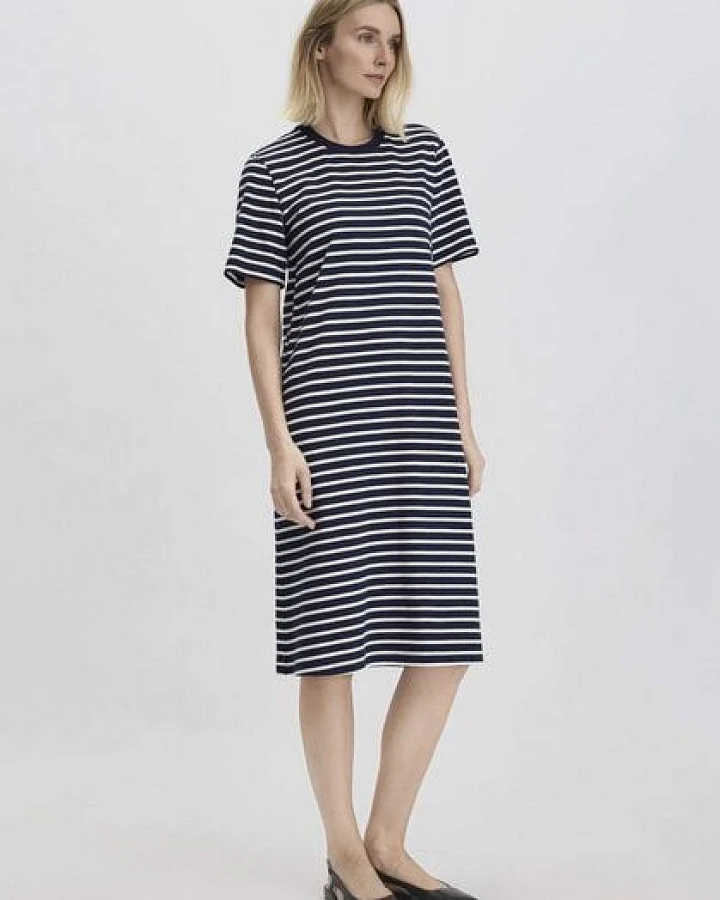 hessnatur Streifen Heavy Jersey Slub Kleid Knielang Relaxed aus reiner Bio-Baumwolle
