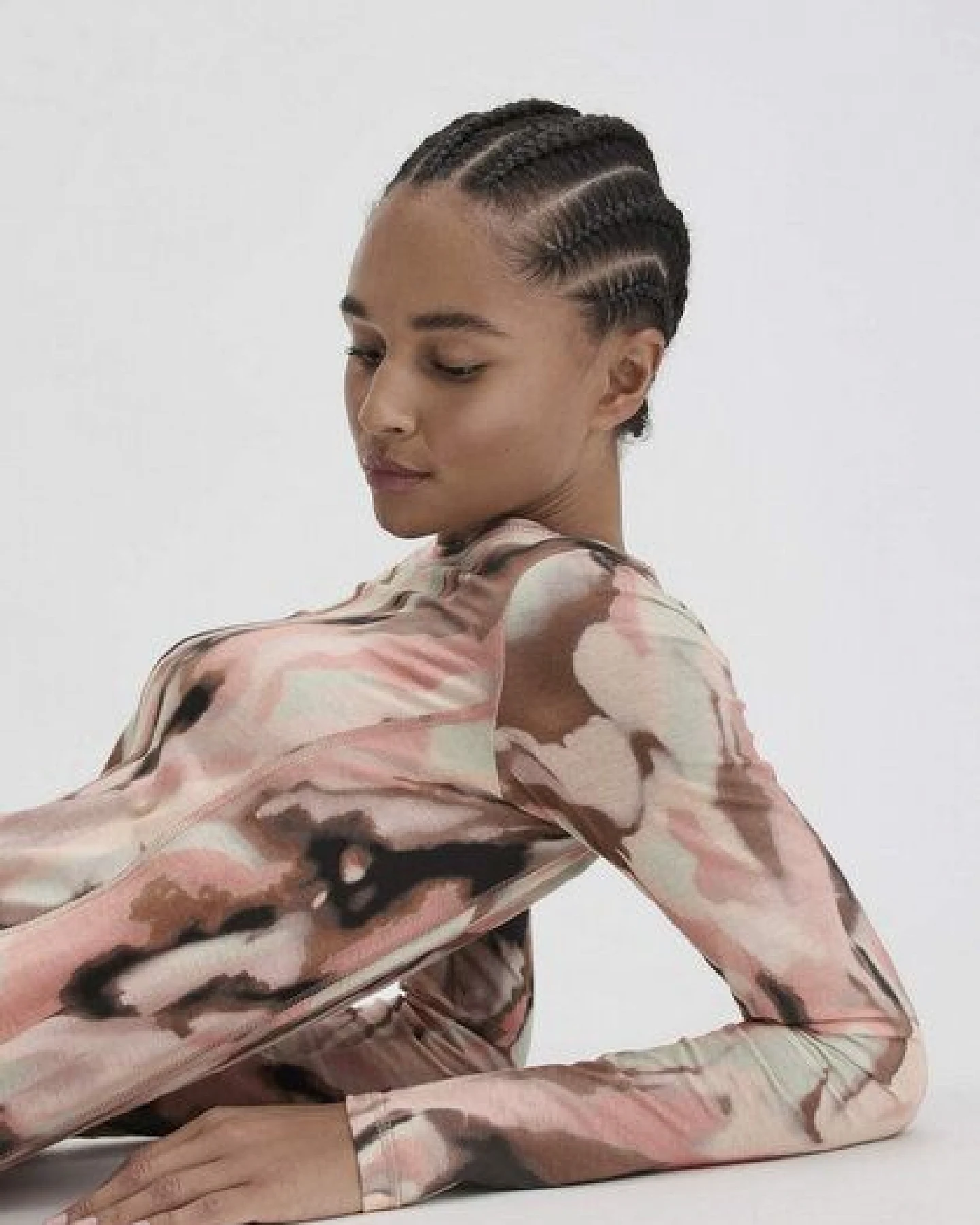 hessnatur Print Premium Light Jersey Kleid Midi Slim aus reiner Bio-Baumwolle – Ansicht 2
