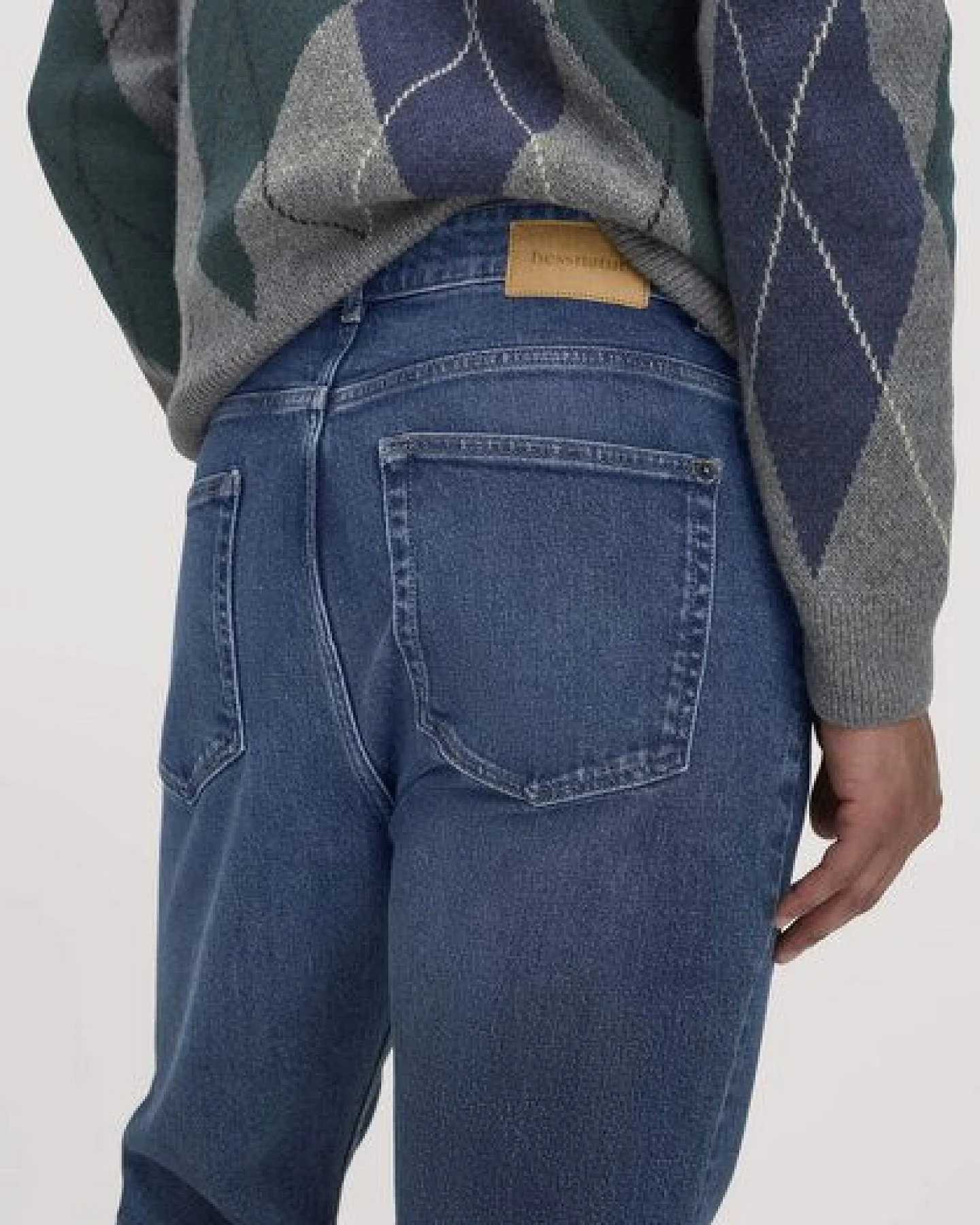 hessnatur Jeans MADS Relaxed Tapered aus reinem Bio-Denim – Ansicht 2