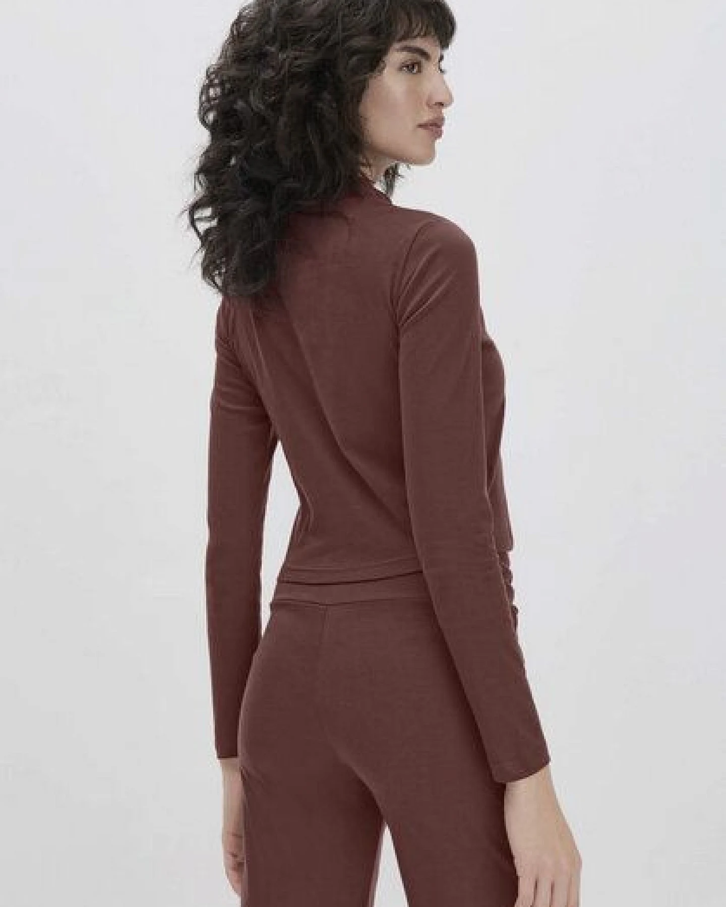 hessnatur Longsleeve Fitted ACTIVE LIGHT aus reiner Bio-Baumwolle – Ansicht 2