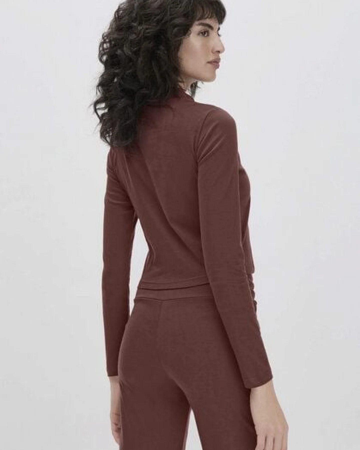 hessnatur Longsleeve Fitted ACTIVE LIGHT aus reiner Bio-Baumwolle – Ansicht 2