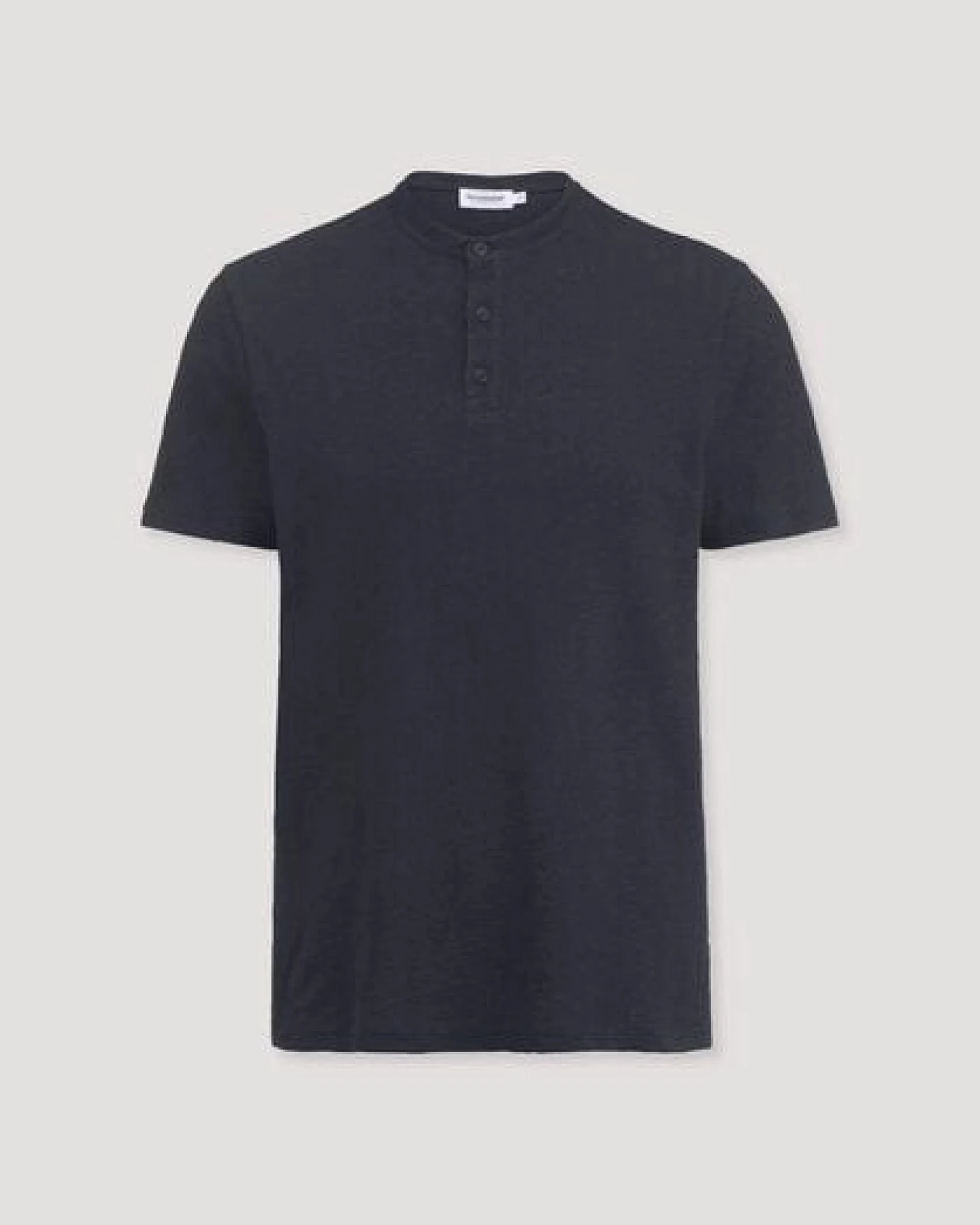 hessnatur Henley Shirt Regular aus Bio-Baumwolle und Leinen – Ansicht 4