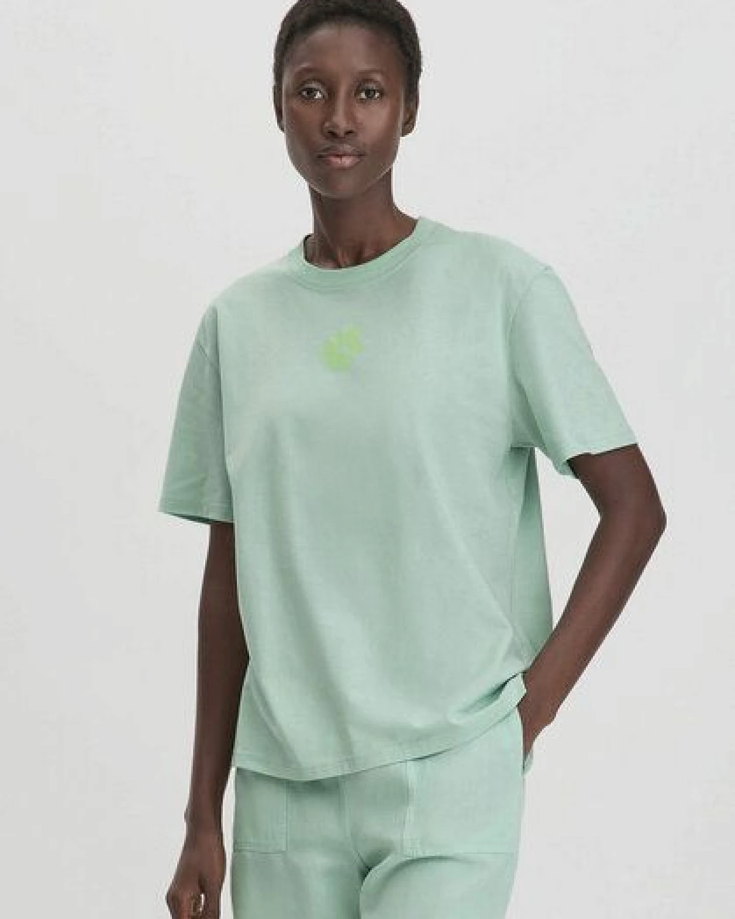 hessnatur Print T-Shirt Oversize aus reiner Bio-Baumwolle – Ansicht 2