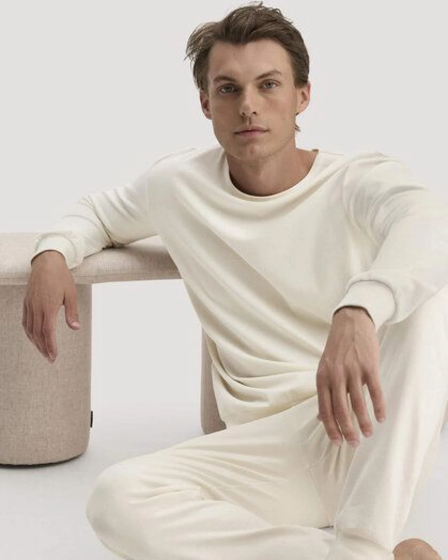 hessnatur Pyjama Regular PURE NATURE aus reiner Bio-Baumwolle – Ansicht 4