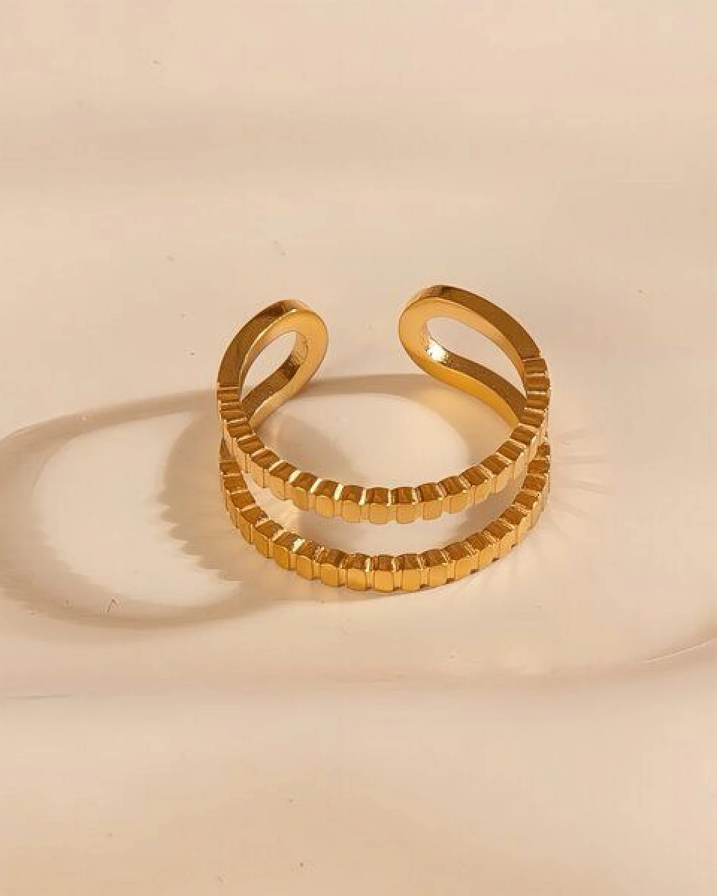 Größenverstellbarer DOTS DOUBLE Ring ca. Ø 17 mm von Elektropulli – Ansicht 3