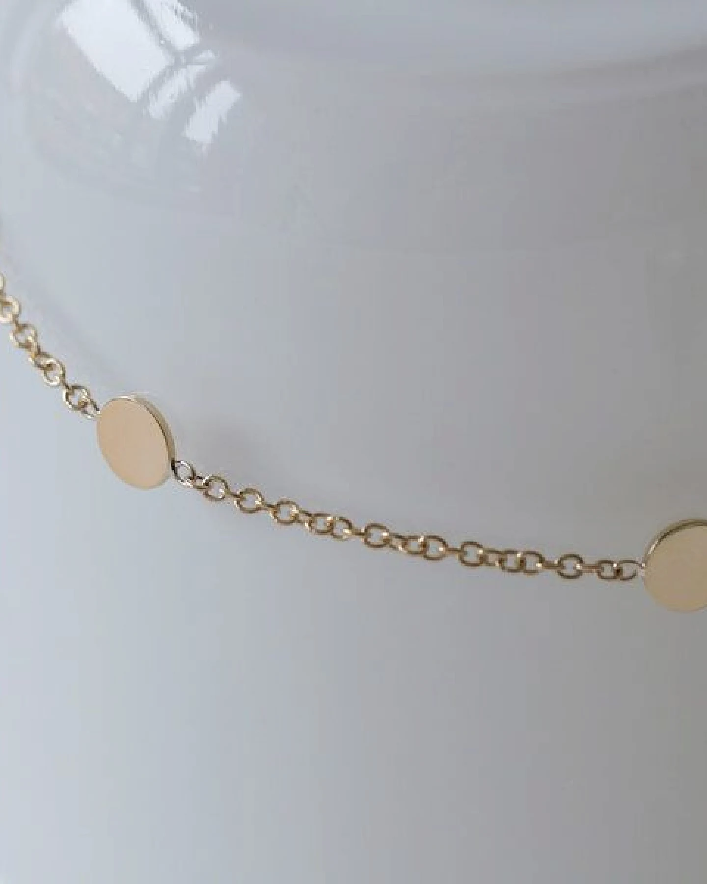 BELLYBIRD Jewellery Armband - runde Plättchen, 375 Gold, 19cm lang – Ansicht 4