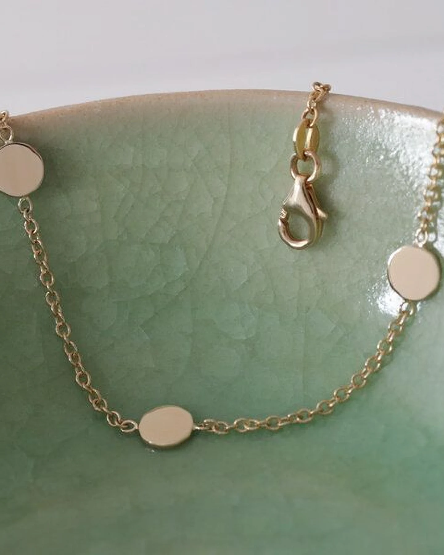 BELLYBIRD Jewellery Armband - runde Plättchen, 375 Gold, 19cm lang – Ansicht 3