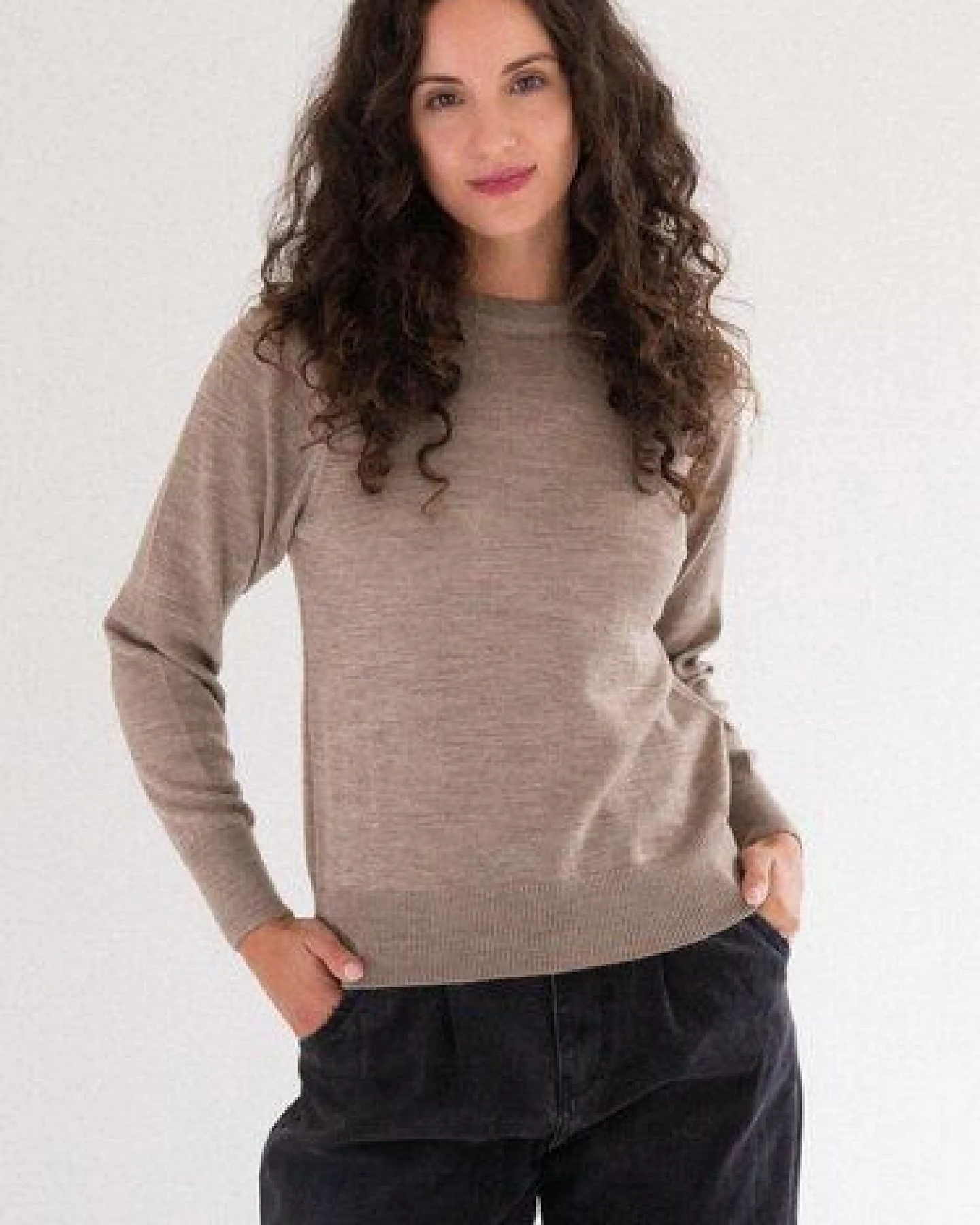 Kopyto JENOT - Klassischer Damenpullover aus 100% Merinowolle – Ansicht 2