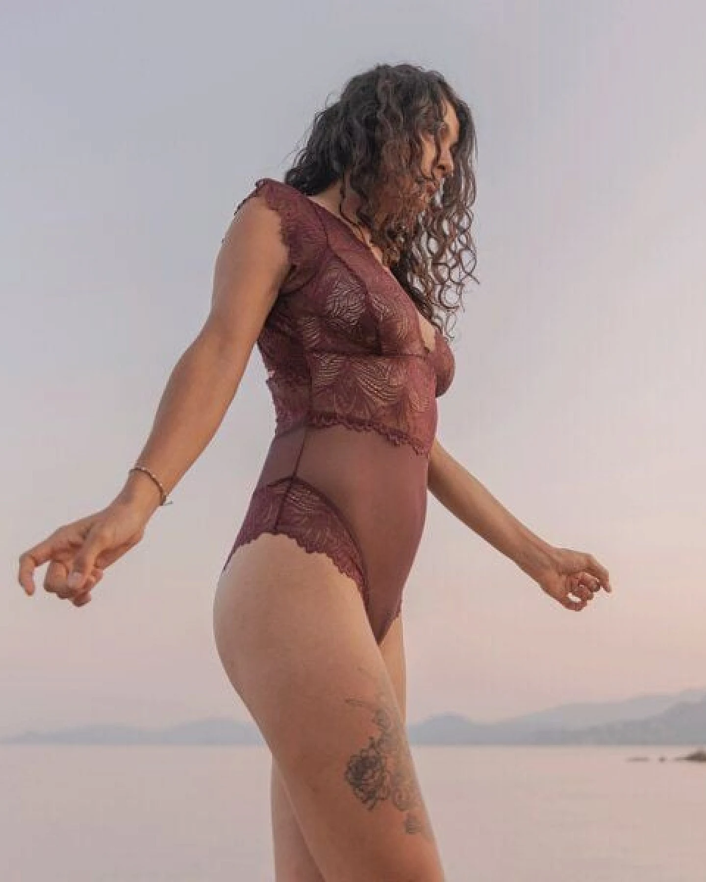 Anekdot Bodysuit Amara Plum – Ansicht 3
