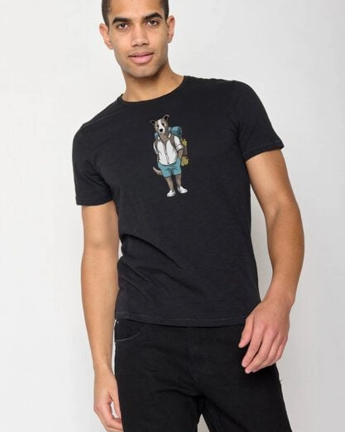 GREENBOMB Animal Dog Traveller Spice - Sportliches T-Shirt aus Bio-Baumwolle / hochwertiger Print / GOTS / Fair & Vegan – Ansicht 4