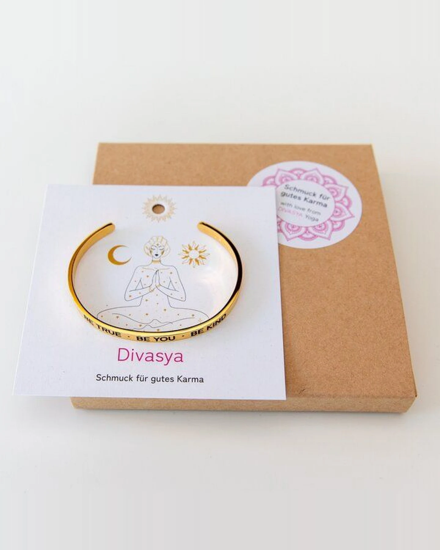 Divasya Armreif mit Gravur – Ansicht 2