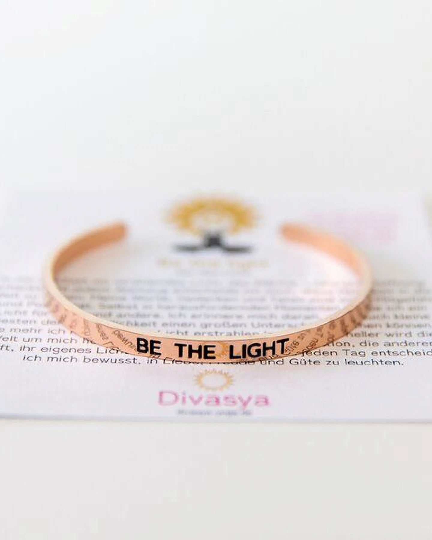 Divasya Armreif mit Gravur – Ansicht 3