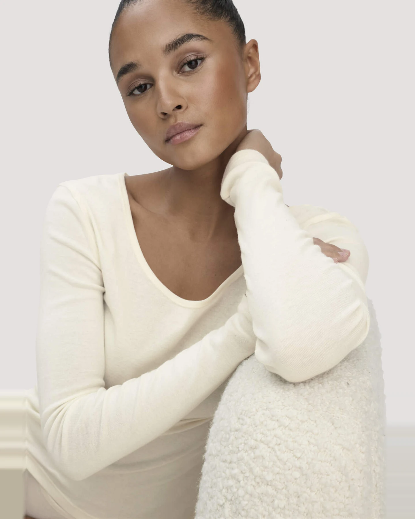 hessnatur Damen Longsleeve PURE NATURE aus Bio-Baumwolle - natur - Größe 48 – Ansicht 3