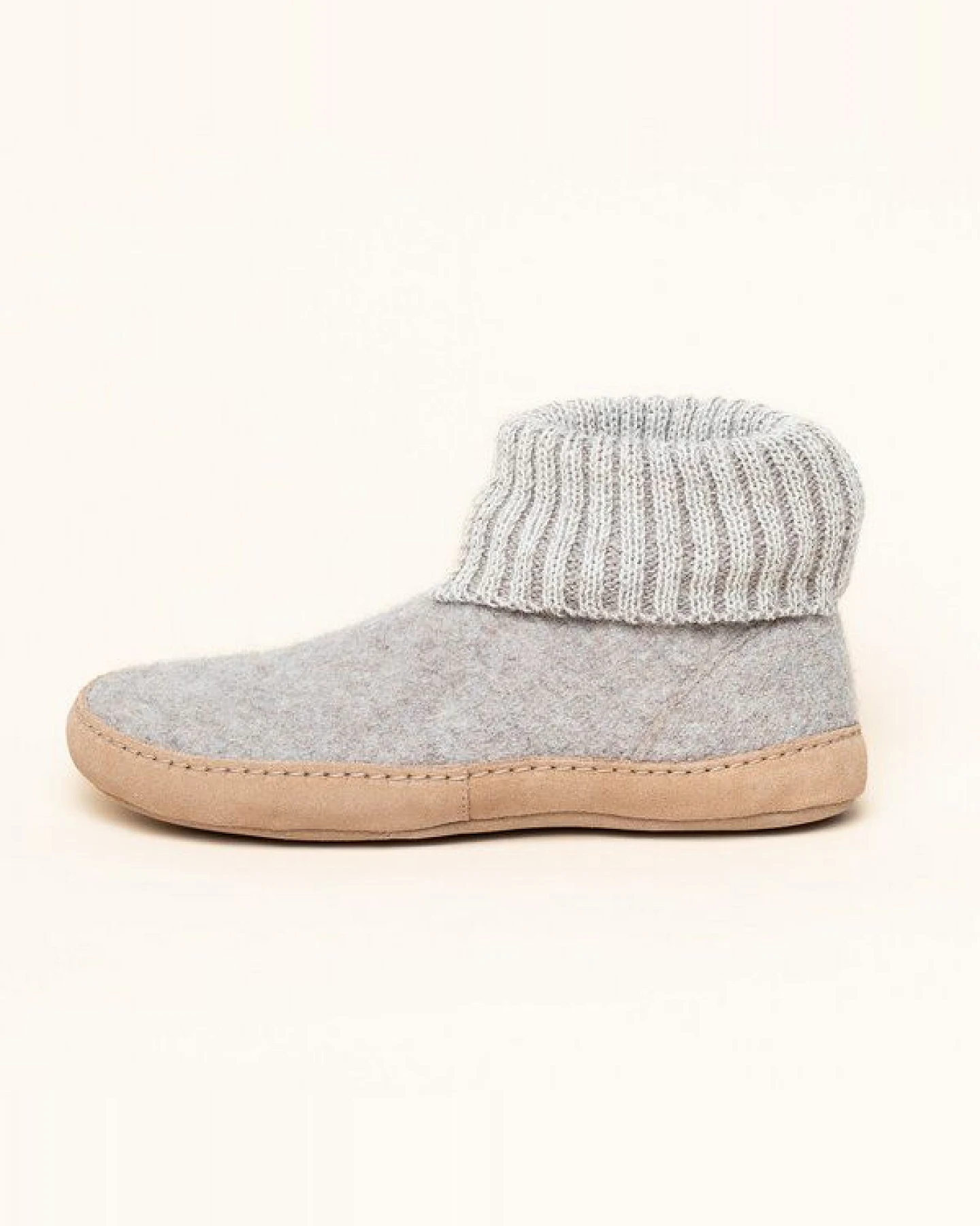 Gottstein Hüttenschuh Dakota - Hoher Filzhausschuh für Damen & Herren aus 100% Schurwolle mit extra bequemer Ledersohle & elastischem Strickbund – Ansicht 2