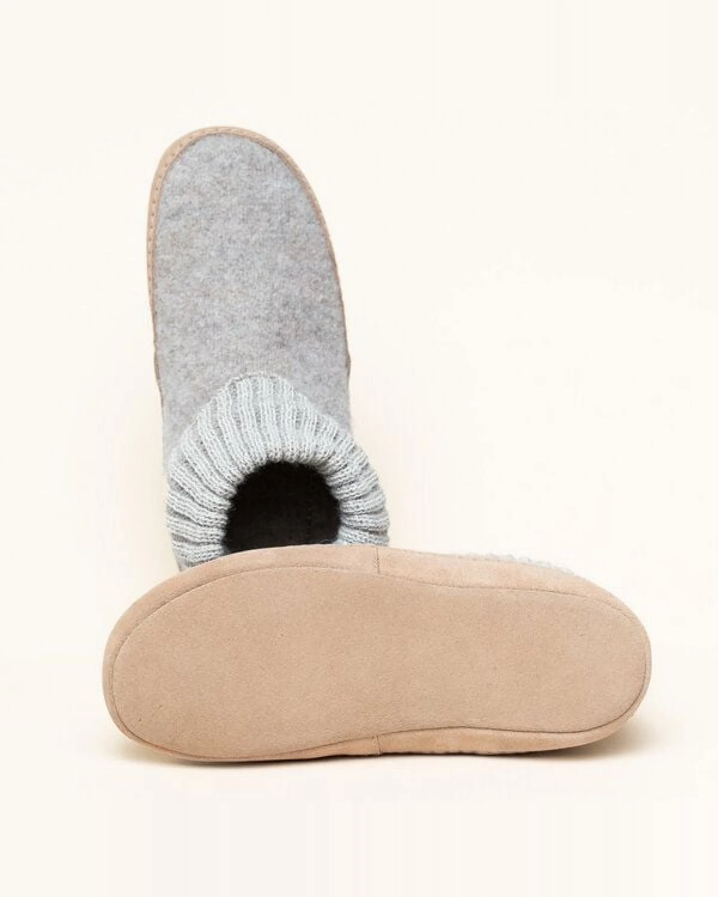 Gottstein Hüttenschuh Dakota - Hoher Filzhausschuh für Damen & Herren aus 100% Schurwolle mit extra bequemer Ledersohle & elastischem Strickbund – Ansicht 4