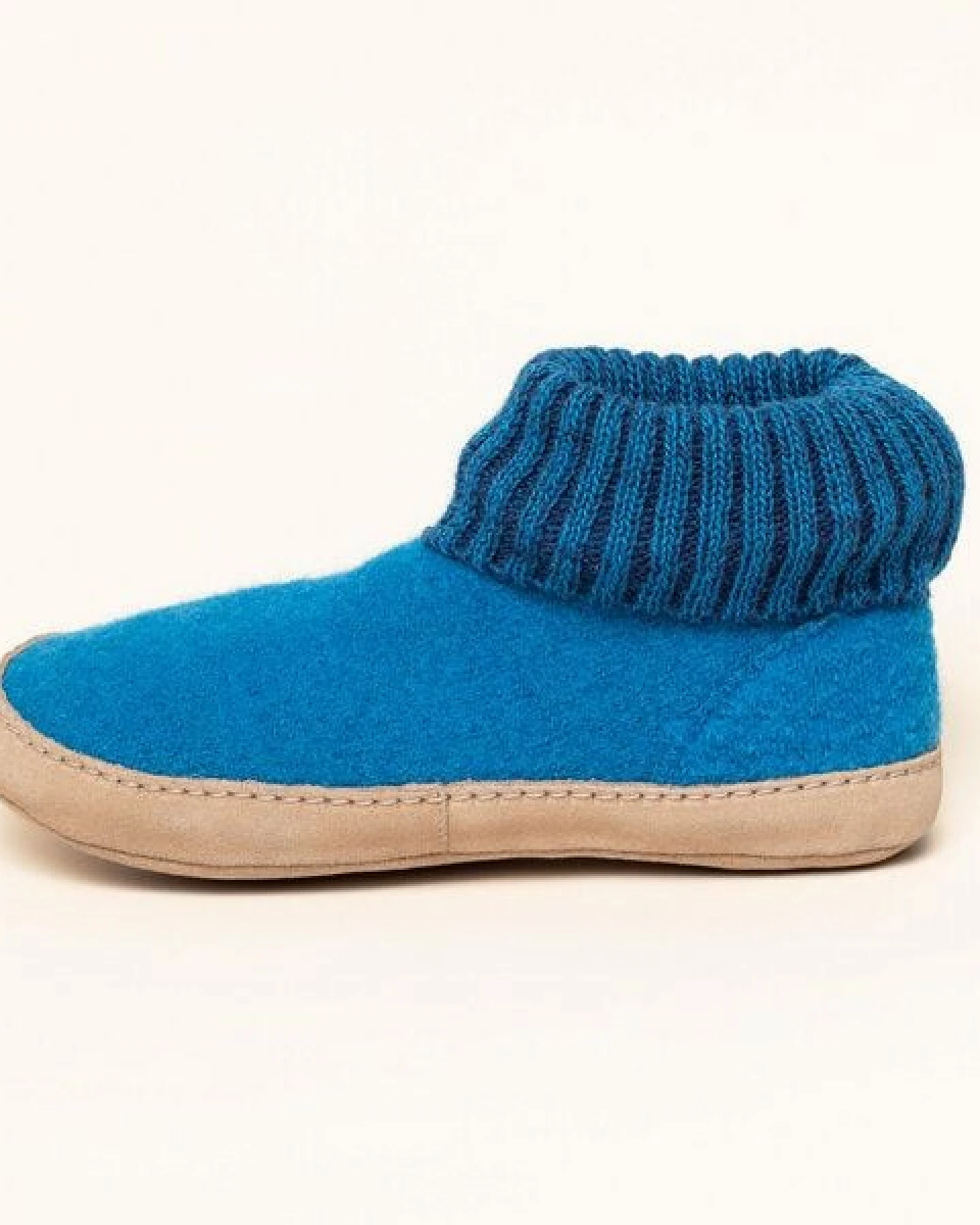 Gottstein Hüttenschuh Dakota - Hoher Filzhausschuh für Damen & Herren aus 100% Schurwolle mit extra bequemer Ledersohle & elastischem Strickbund – Ansicht 3