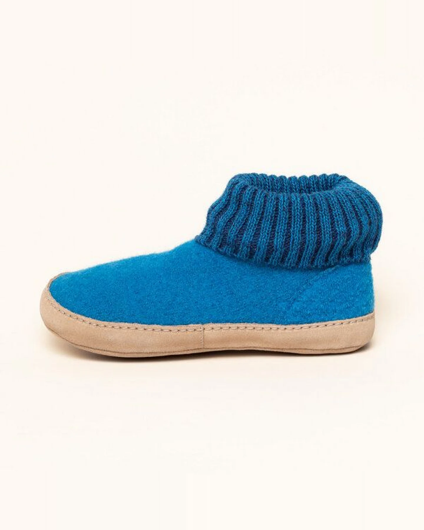 Gottstein Hüttenschuh Dakota - Hoher Filzhausschuh für Damen & Herren aus 100% Schurwolle mit extra bequemer Ledersohle & elastischem Strickbund – Ansicht 3