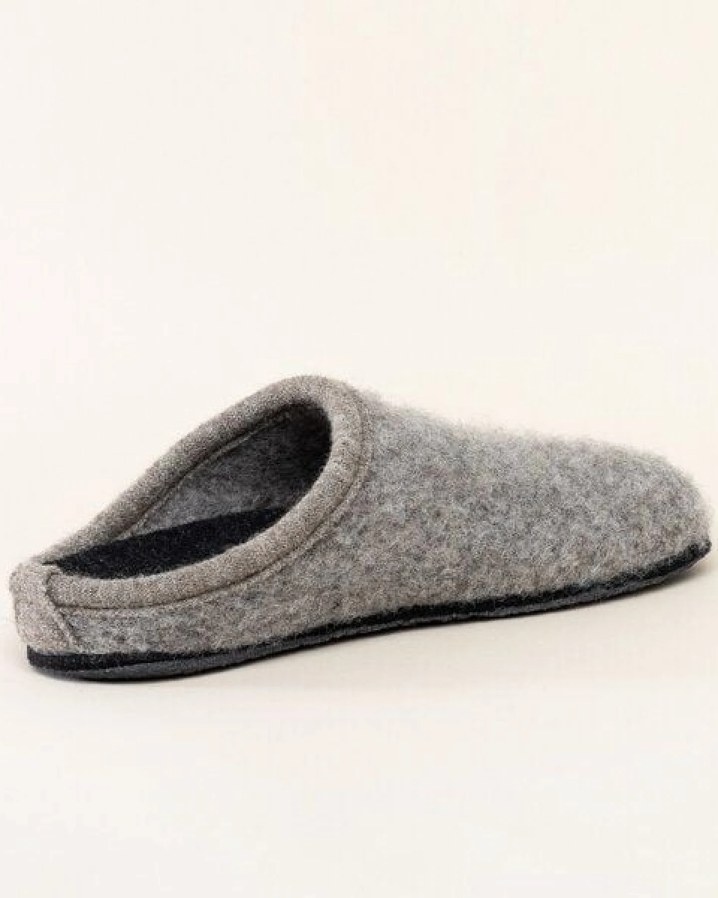Gottstein Filz-Hausschuh ALP-COMFORT NATUR - Damen & Herren Pantoffel aus seltenen Schurwollen mit Komfort-Einlagesohle – Ansicht 3