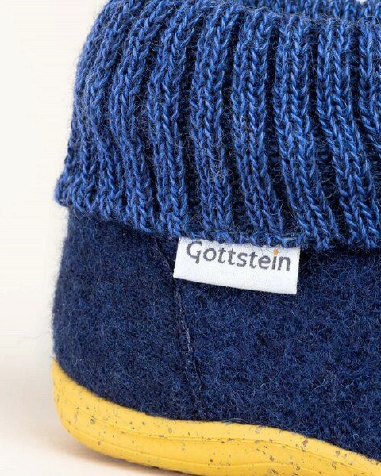 Gottstein Kinder Hüttenschuh Alpine Boot RU - Aus reiner Bio-Schafwolle für Jungen & Mädchen mit Gummisohle - Hausschuh Made in Tirol – Ansicht 4