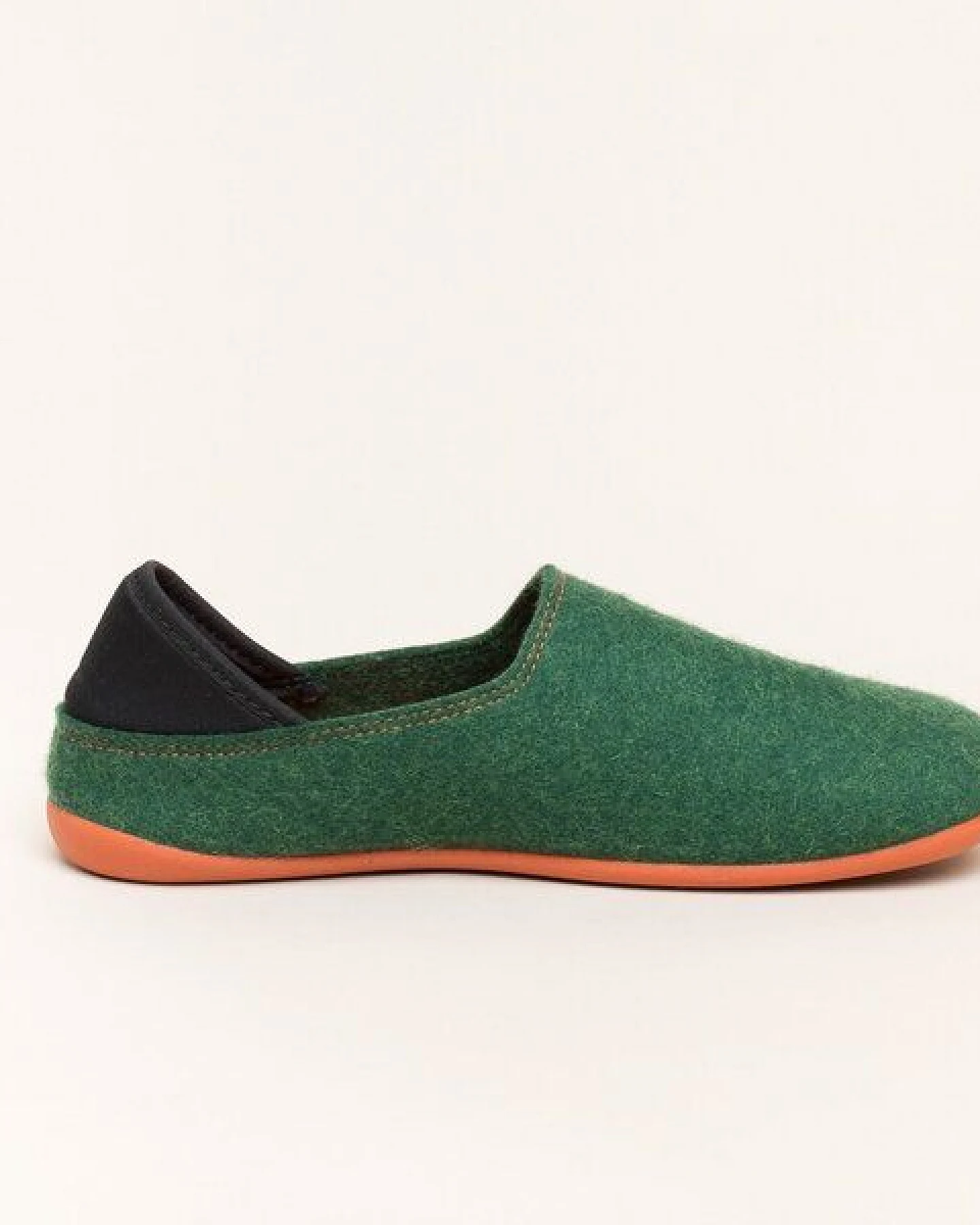 Gottstein Filzhausschuh Wool Slip-On aus 100% Schurwolle - für Damen & Herren - Rutschfeste Gummisohle – Ansicht 3