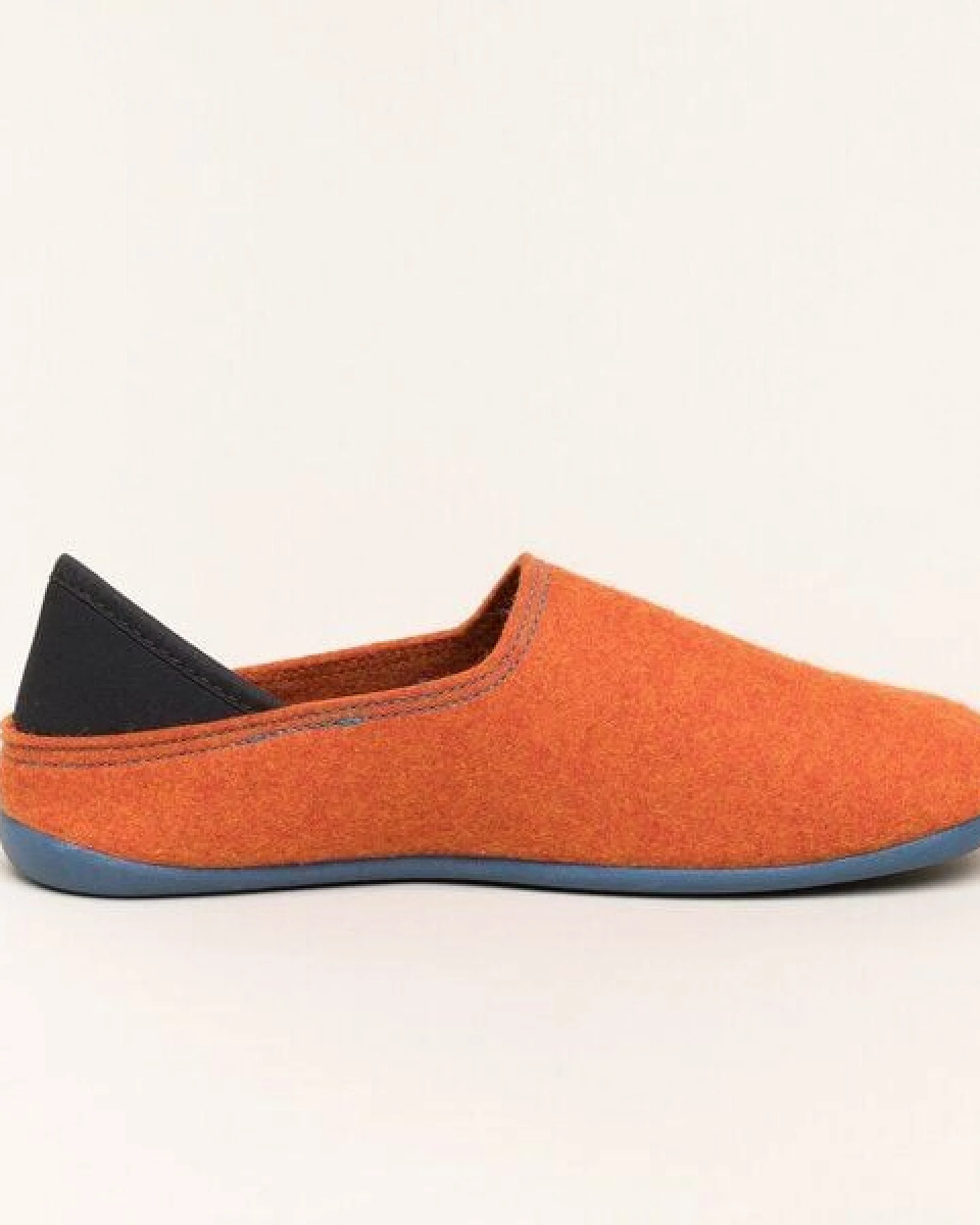 Gottstein Filzhausschuh Wool Slip-On aus 100% Schurwolle - für Damen & Herren - Rutschfeste Gummisohle – Ansicht 3