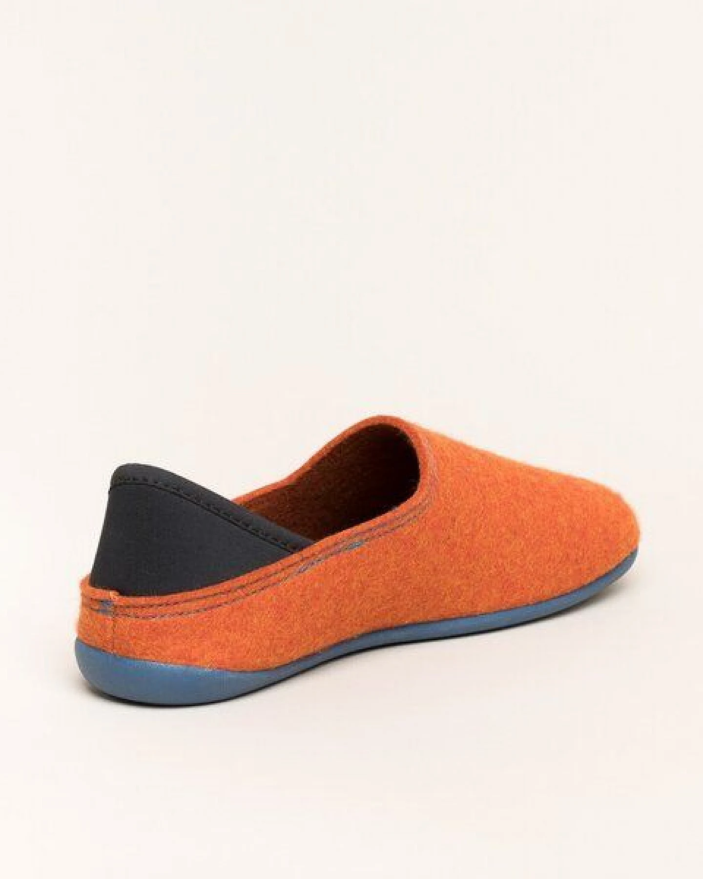 Gottstein Filzhausschuh Wool Slip-On aus 100% Schurwolle - für Damen & Herren - Rutschfeste Gummisohle – Ansicht 4