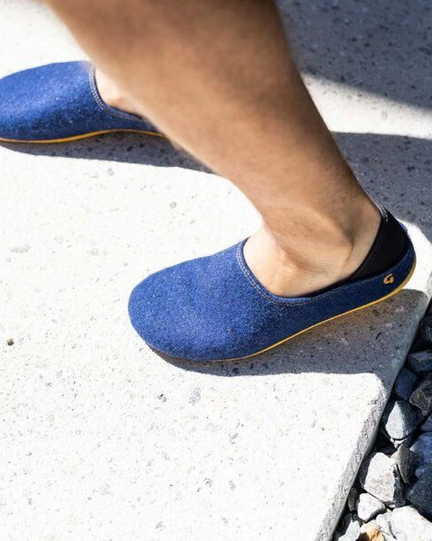 Gottstein Filzhausschuh Wool Slip-On aus 100% Schurwolle - für Damen & Herren - Rutschfeste Gummisohle – Ansicht 2