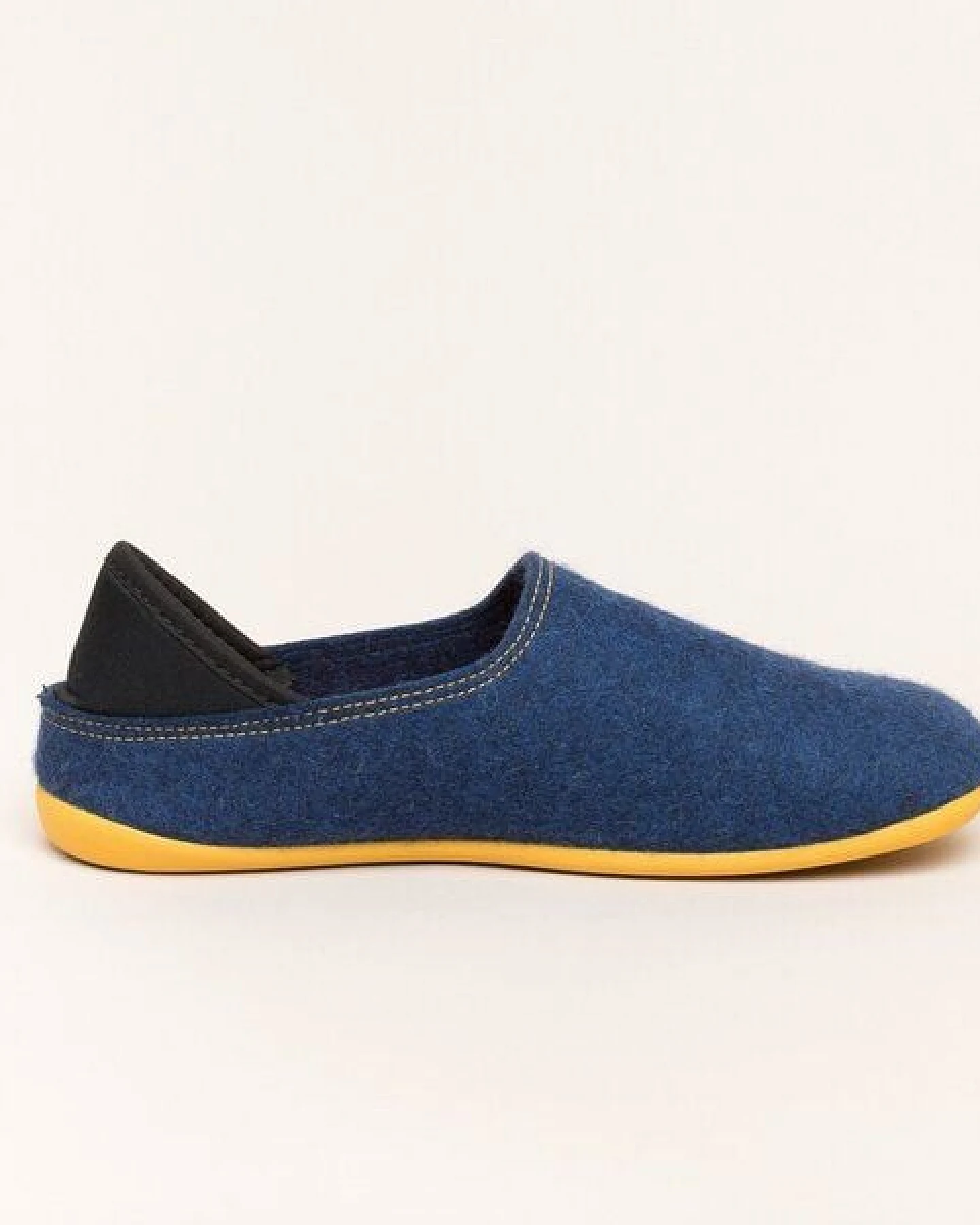 Gottstein Filzhausschuh Wool Slip-On aus 100% Schurwolle - für Damen & Herren - Rutschfeste Gummisohle – Ansicht 4