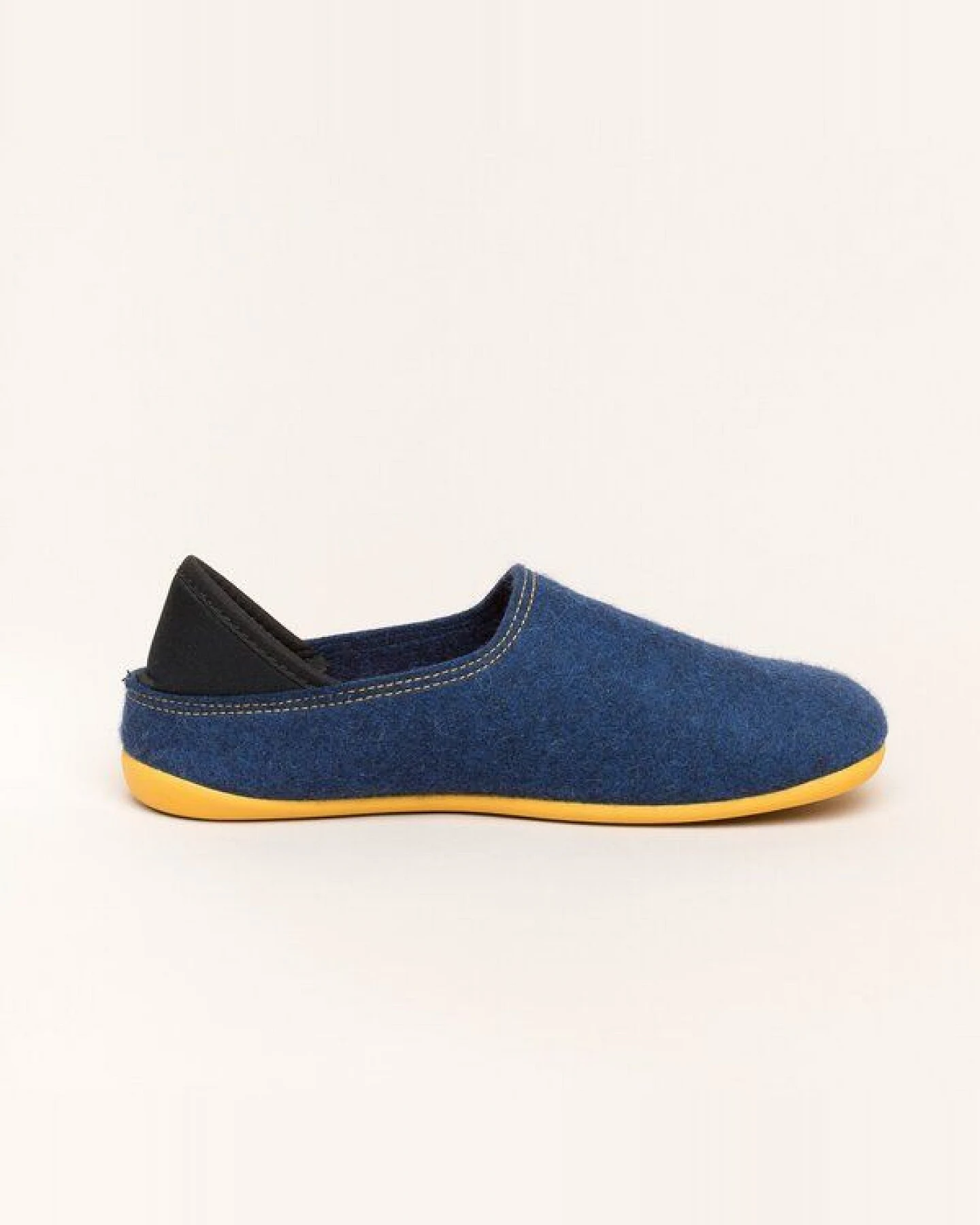 Gottstein Filzhausschuh Wool Slip-On aus 100% Schurwolle - für Damen & Herren - Rutschfeste Gummisohle – Ansicht 4