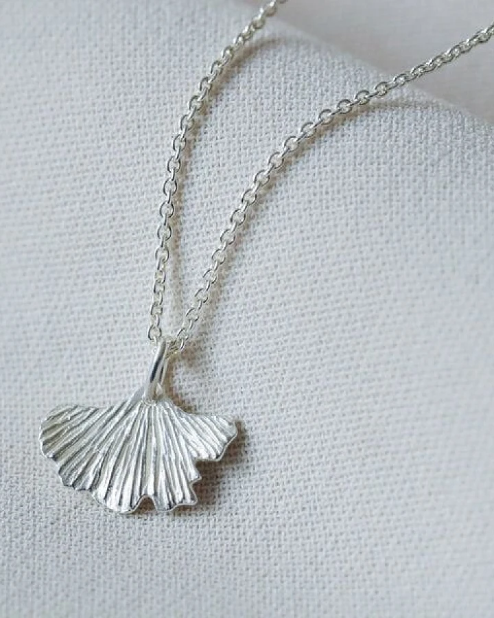 BELLYBIRD Jewellery Halskette - kleines Ginkgoblatt, Anhänger/ Silber/ Silber vergoldet