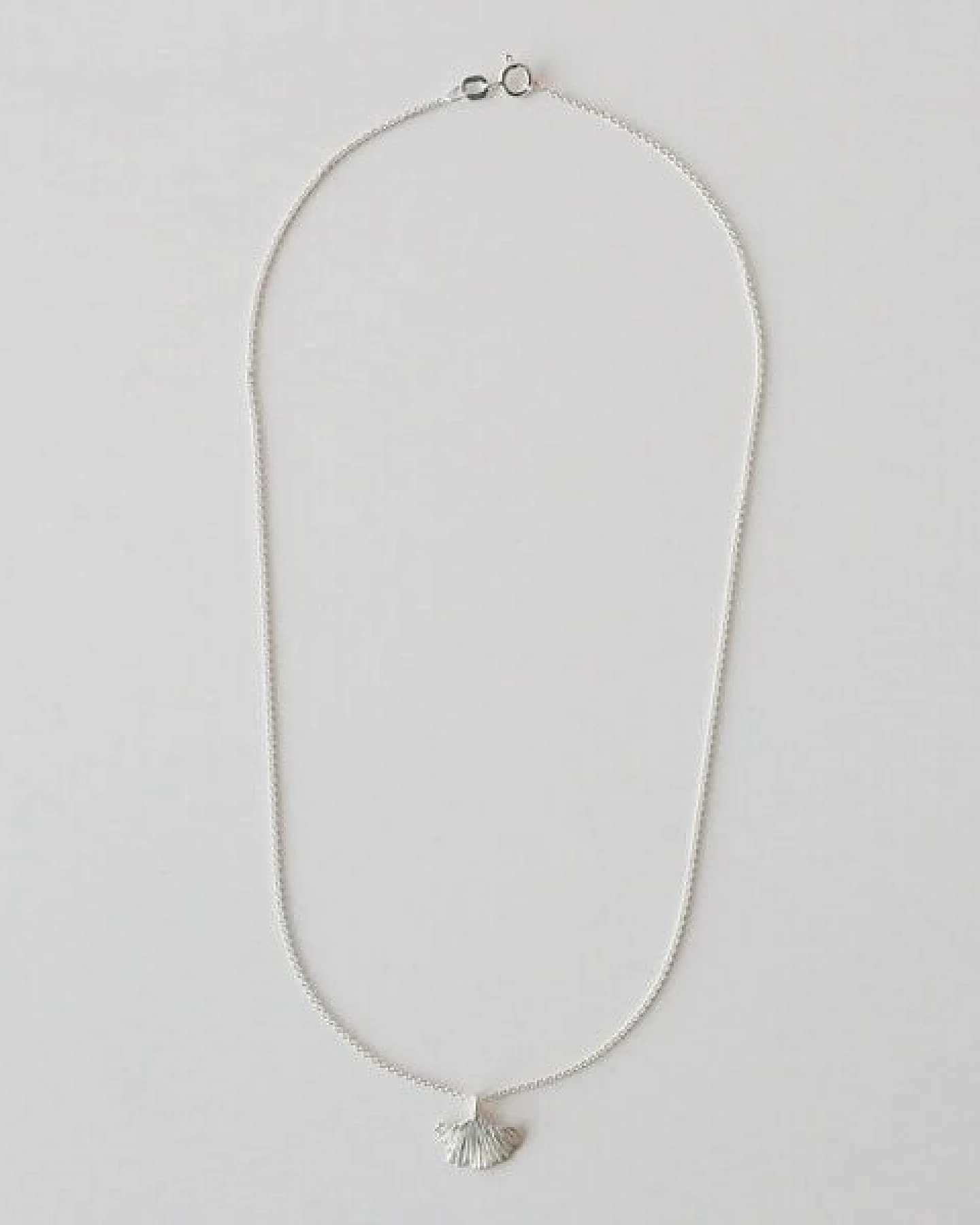 BELLYBIRD Jewellery Halskette - kleines Ginkgoblatt, Anhänger/ Silber/ Silber vergoldet – Ansicht 3