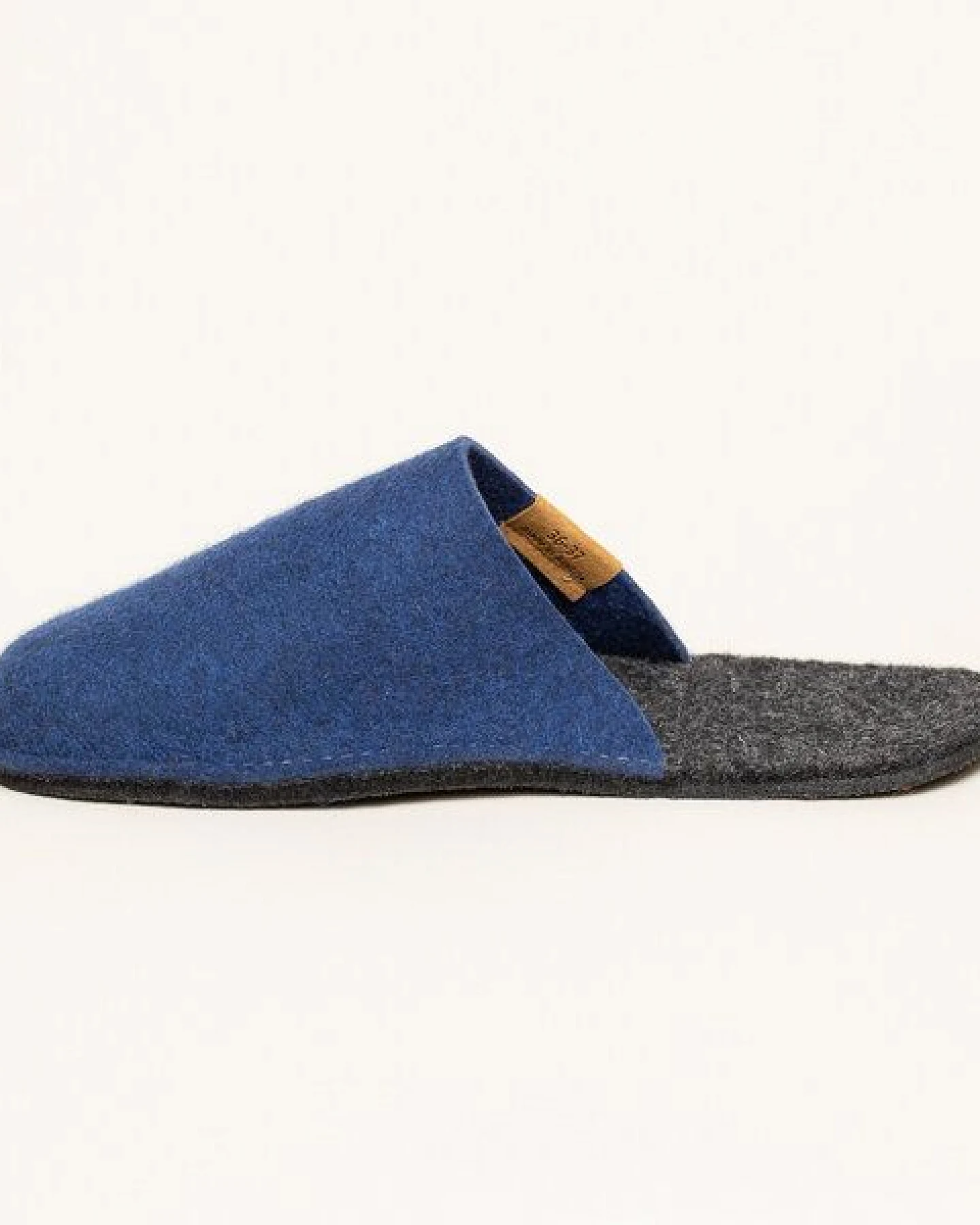 Magicfelt Filz-Pantoffel Magic Travel aus 100% recycelter Schurwolle für Damen & Herren - perfekt für Reisen & Zuhause – Ansicht 3
