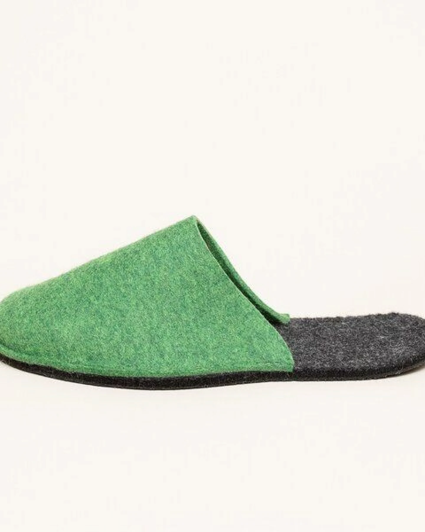 Magicfelt Filz-Pantoffel Magic Travel aus 100% recycelter Schurwolle für Damen & Herren - perfekt für Reisen & Zuhause – Ansicht 4