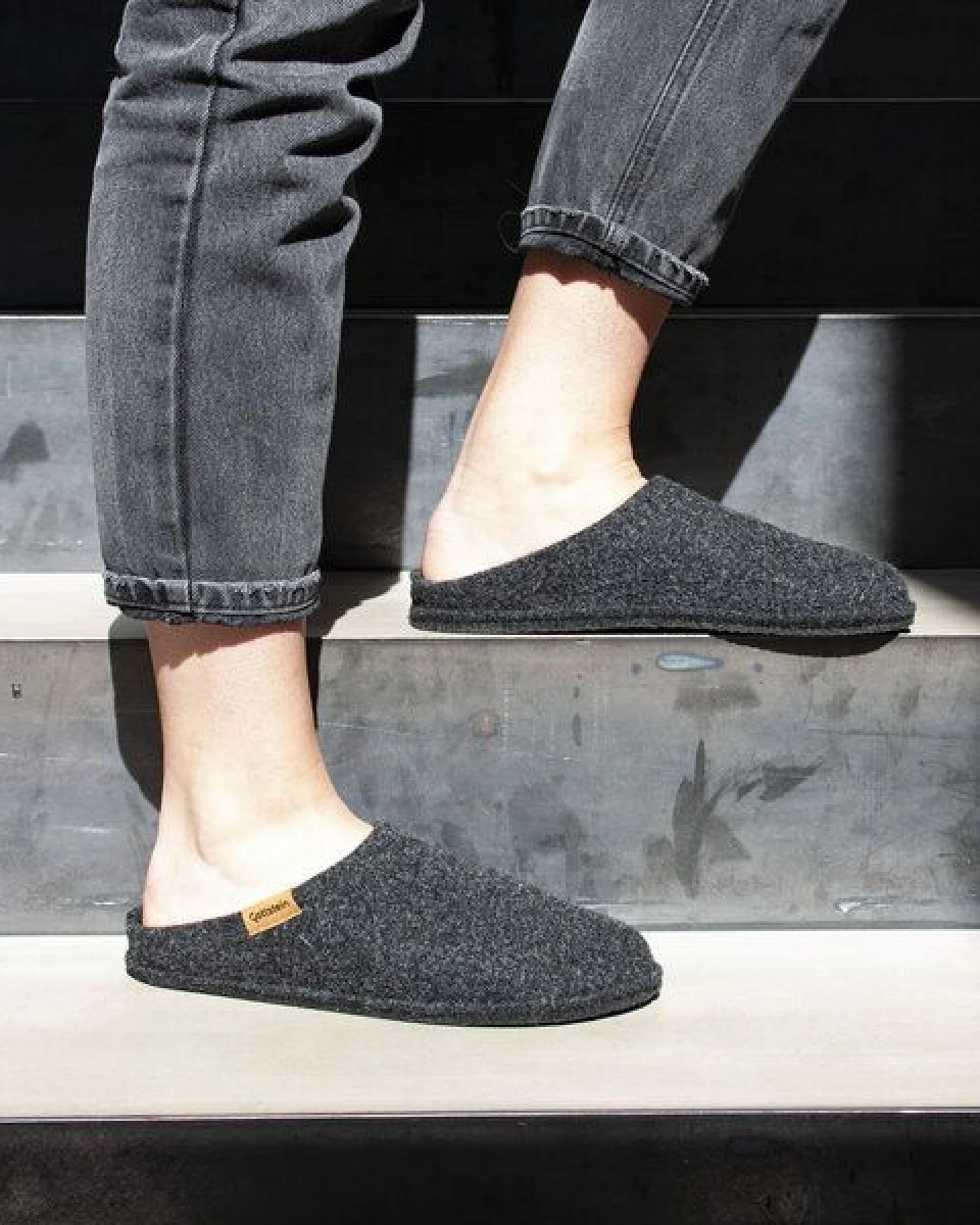 Gottstein Classic CO Pantoffel für Damen & Herren - Hausschuh aus 100% Schurwolle mit Komfort-Einlagesohle – Ansicht 2
