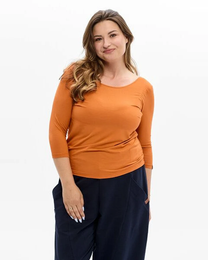 Bluse Salsa – figurbetontes Shirt aus Viskose – Rückenausschnitt – 3/4-Arm – 100% in der EU fair produziert – KOKOworld