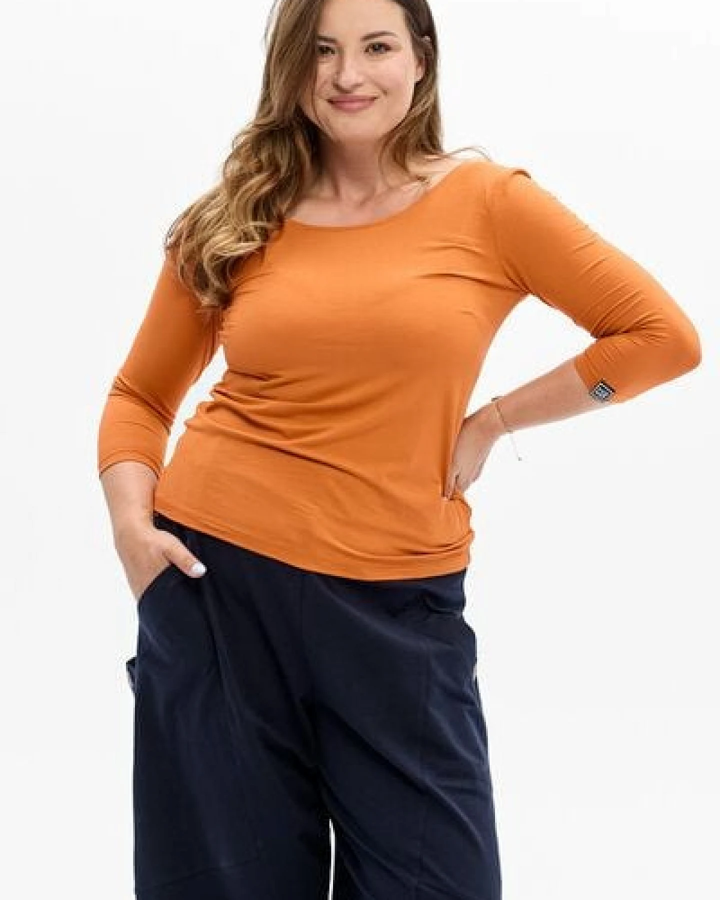 Bluse Salsa – figurbetontes Shirt aus Viskose – Rückenausschnitt – 3/4-Arm – 100% in der EU fair produziert – KOKOworld – Ansicht 3